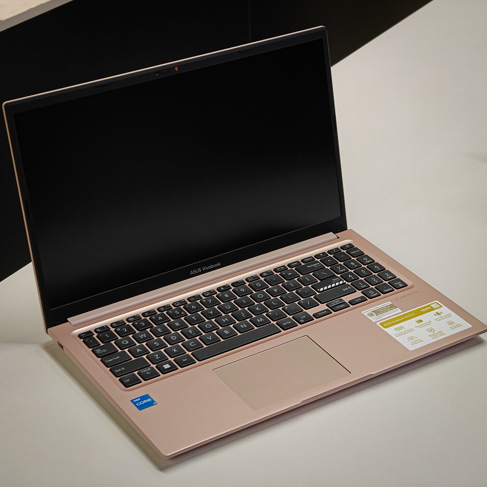 Asus Vivobook X1504 ( Rose Gold ) Color Core i3 12th Gen / 8GB