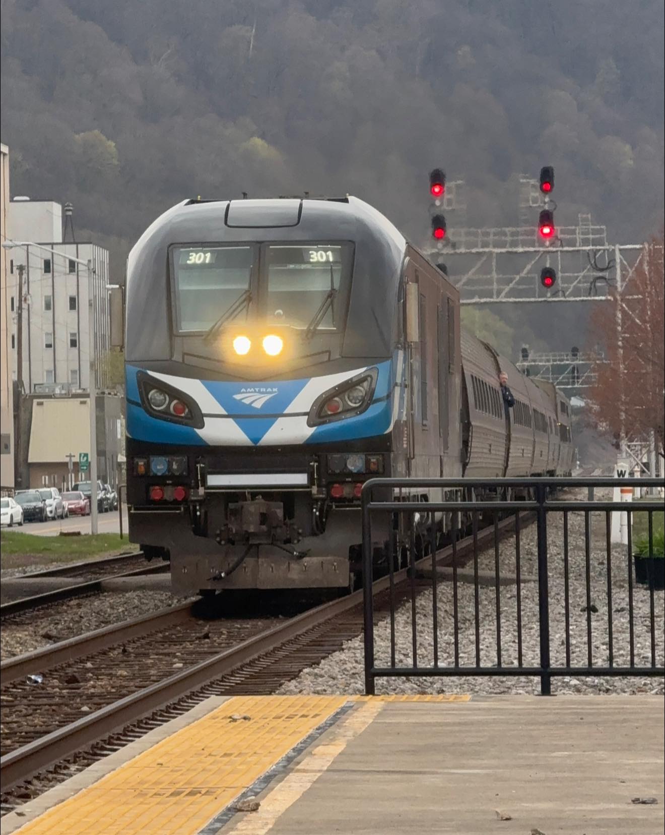 Southern - Amtrak 50 Cardinal arriving in Montgomery. Boarding here ...