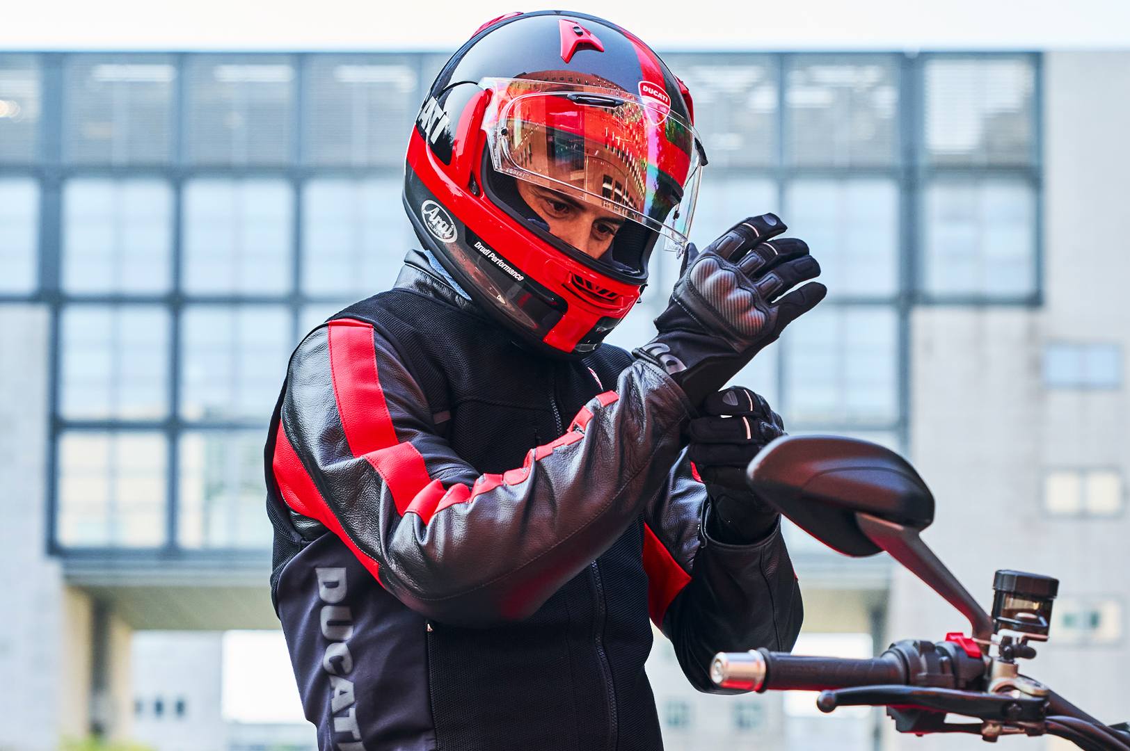 🚨 The Ducati Dainese Heritage C3 Jacket has just landed — and
