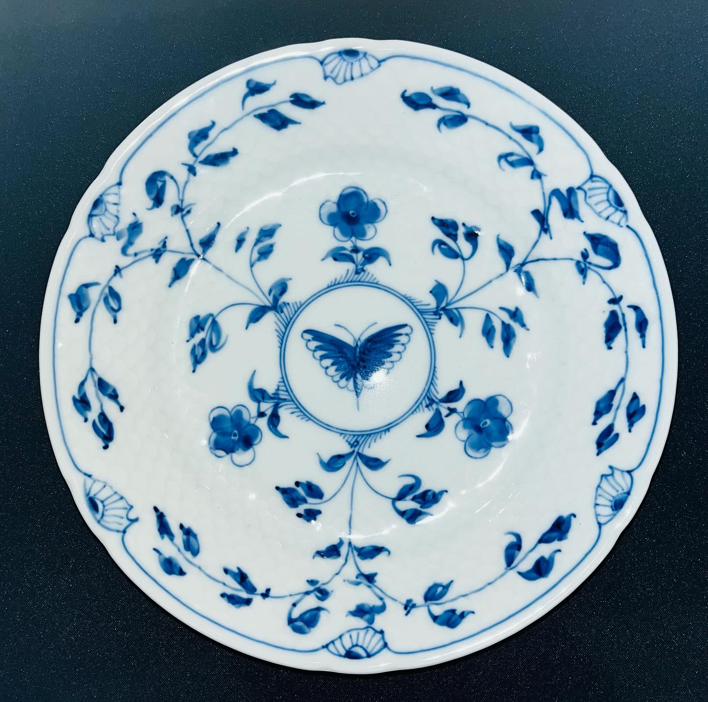 ビング・オー・グレンダール 「12 Rose Plates」デンマーク 磁器　B ピンク&グレンダール「バタフライ」のケーキプレート。 通称B&Gが