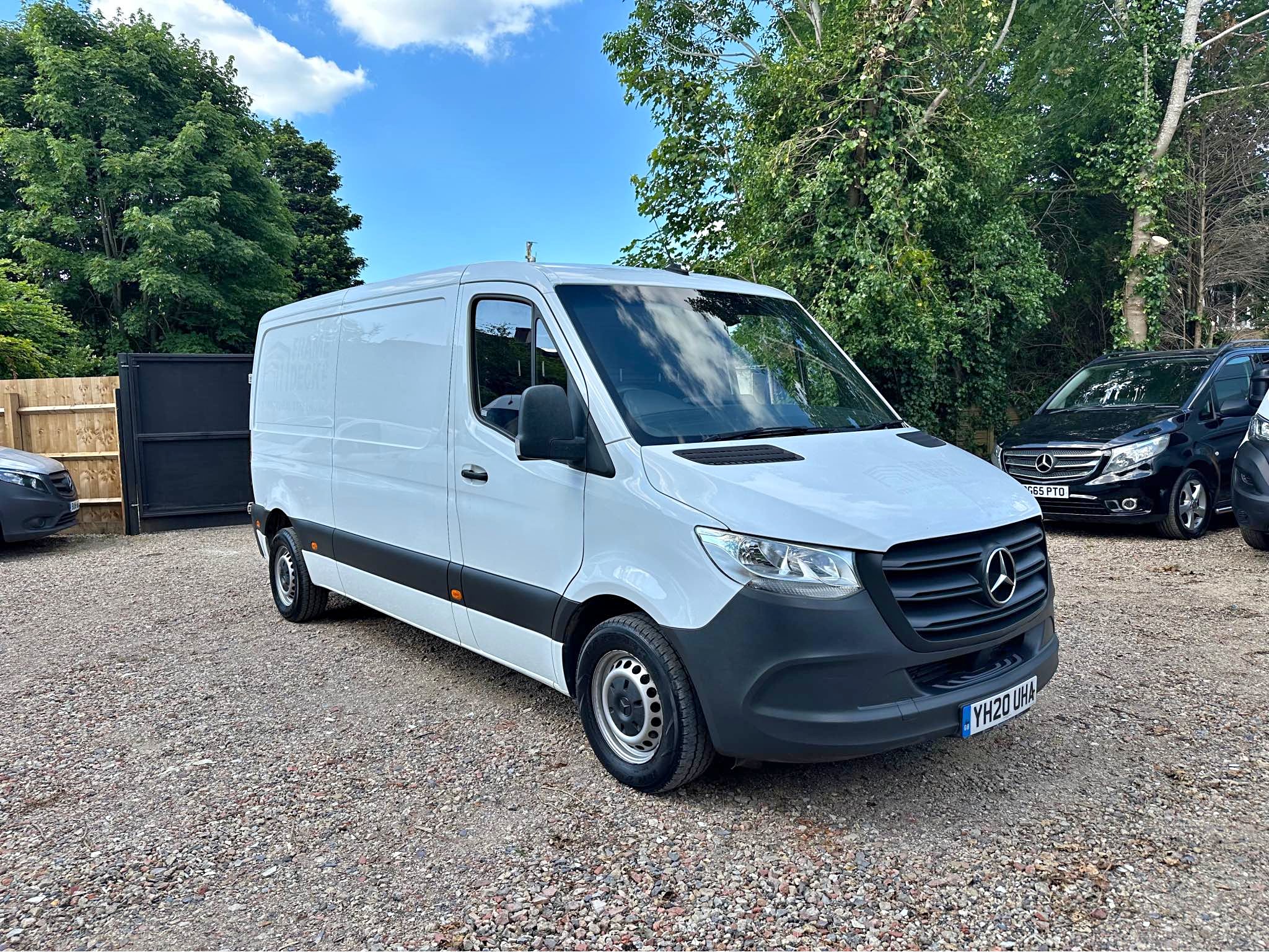 2020 Mercedes Sprinter 311 2.2 Cdi mwb low roof 1 owner euro6
