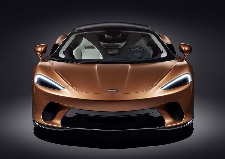 McLaren GT review: 611 horsepower and 15 cubic feet of space
