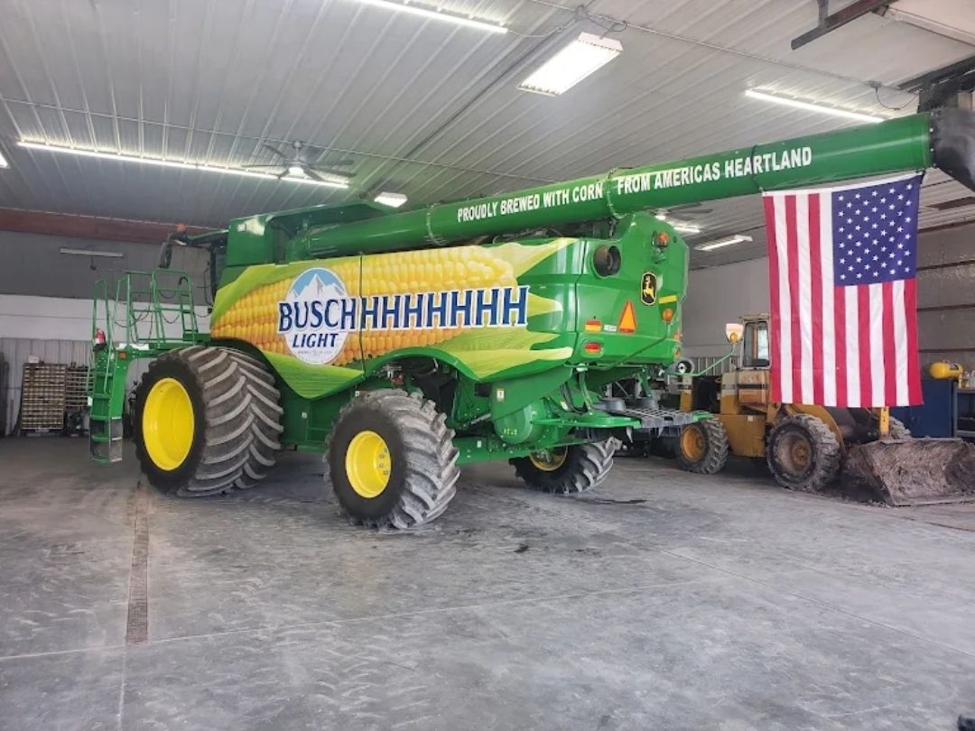 KNK Graphics LLC | Clinton IL