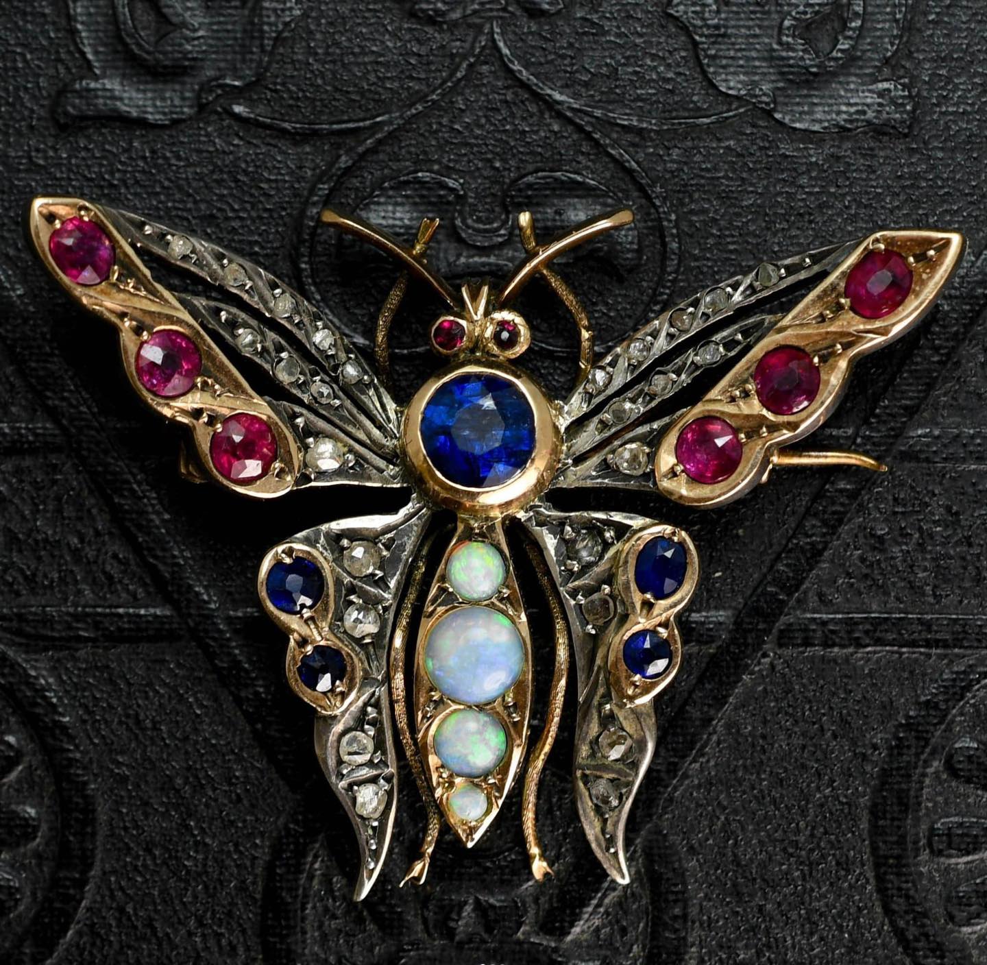 Broche Barrette Papillon Antique En Or 18k Et Argent Sterling - Sertie De Diamants, Rubis Et Perles Fines - Style Art Nouveau - Occasion - Pièce De Joaillerie Vintage