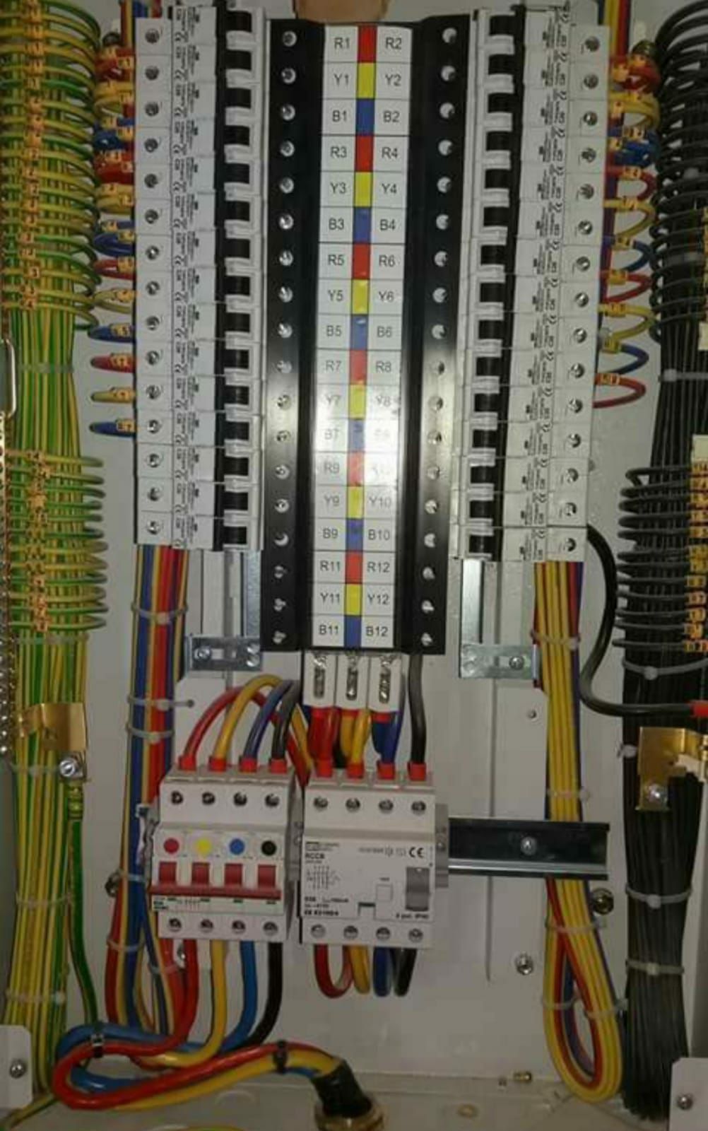 ELECTRICAL Engineer USA CoMMuNiTy | This image shows an electrical ...
