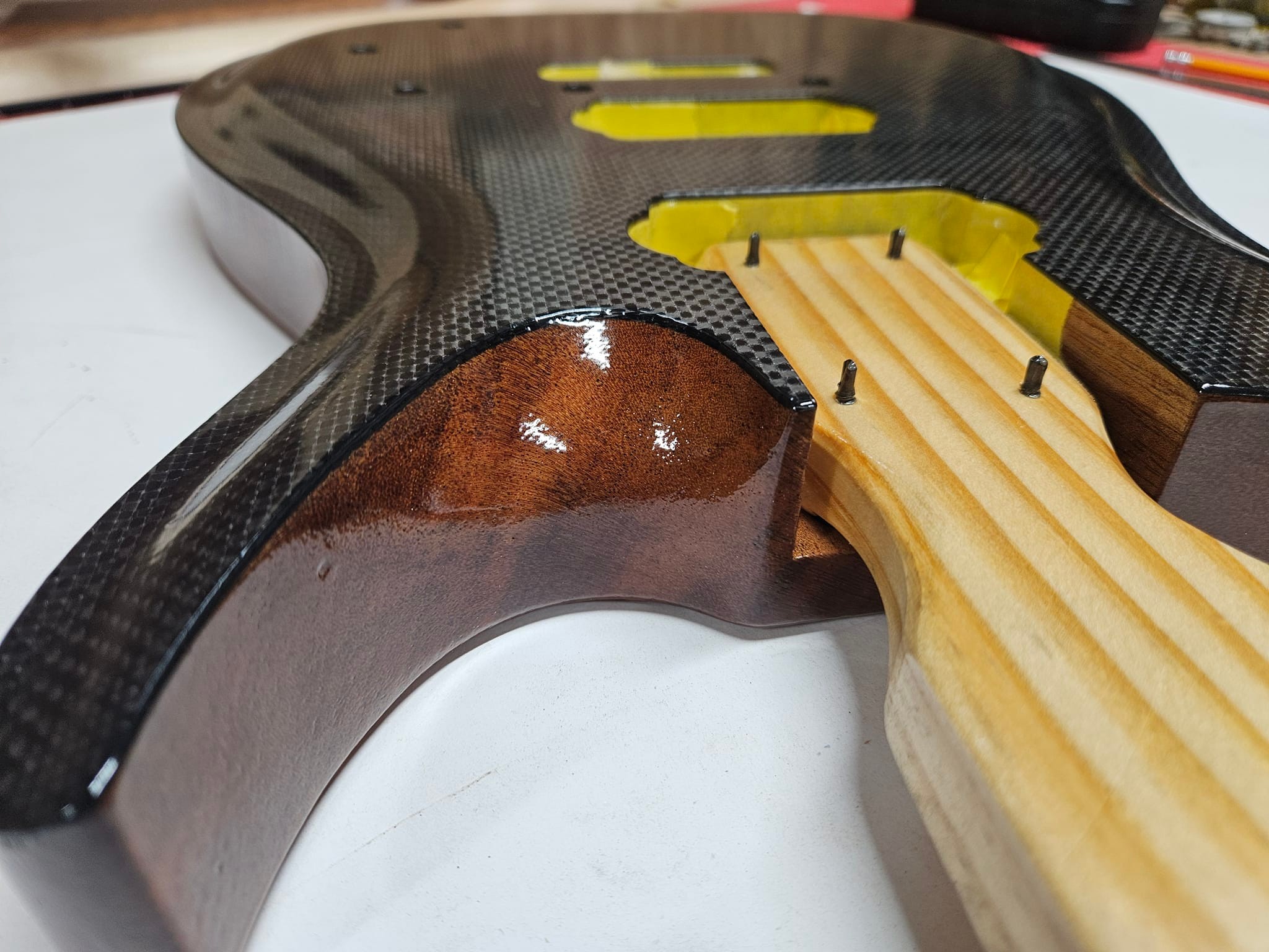 Luthiers Club | Does any of the electric guitar builders use Simtec ...