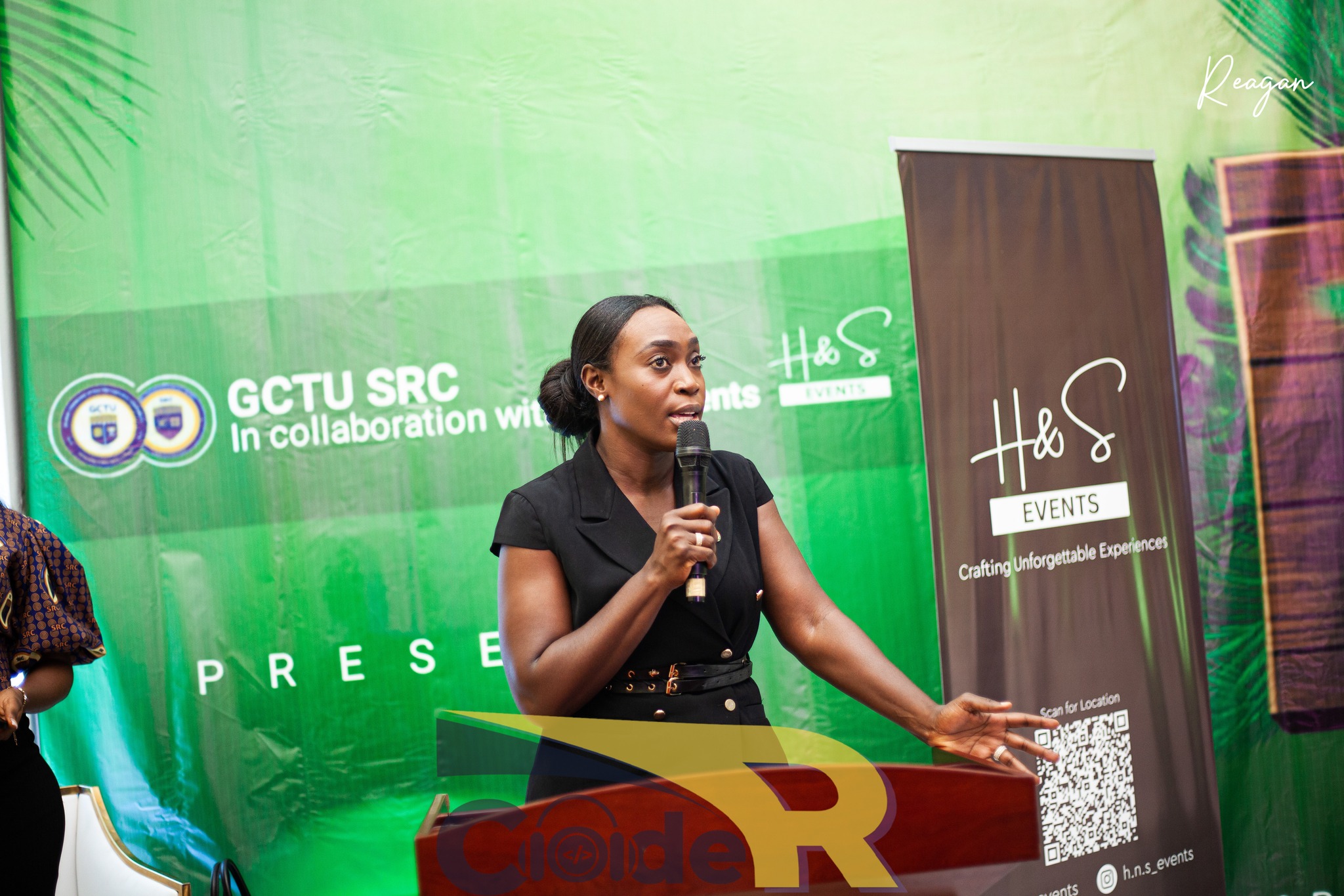 Code R | Accra