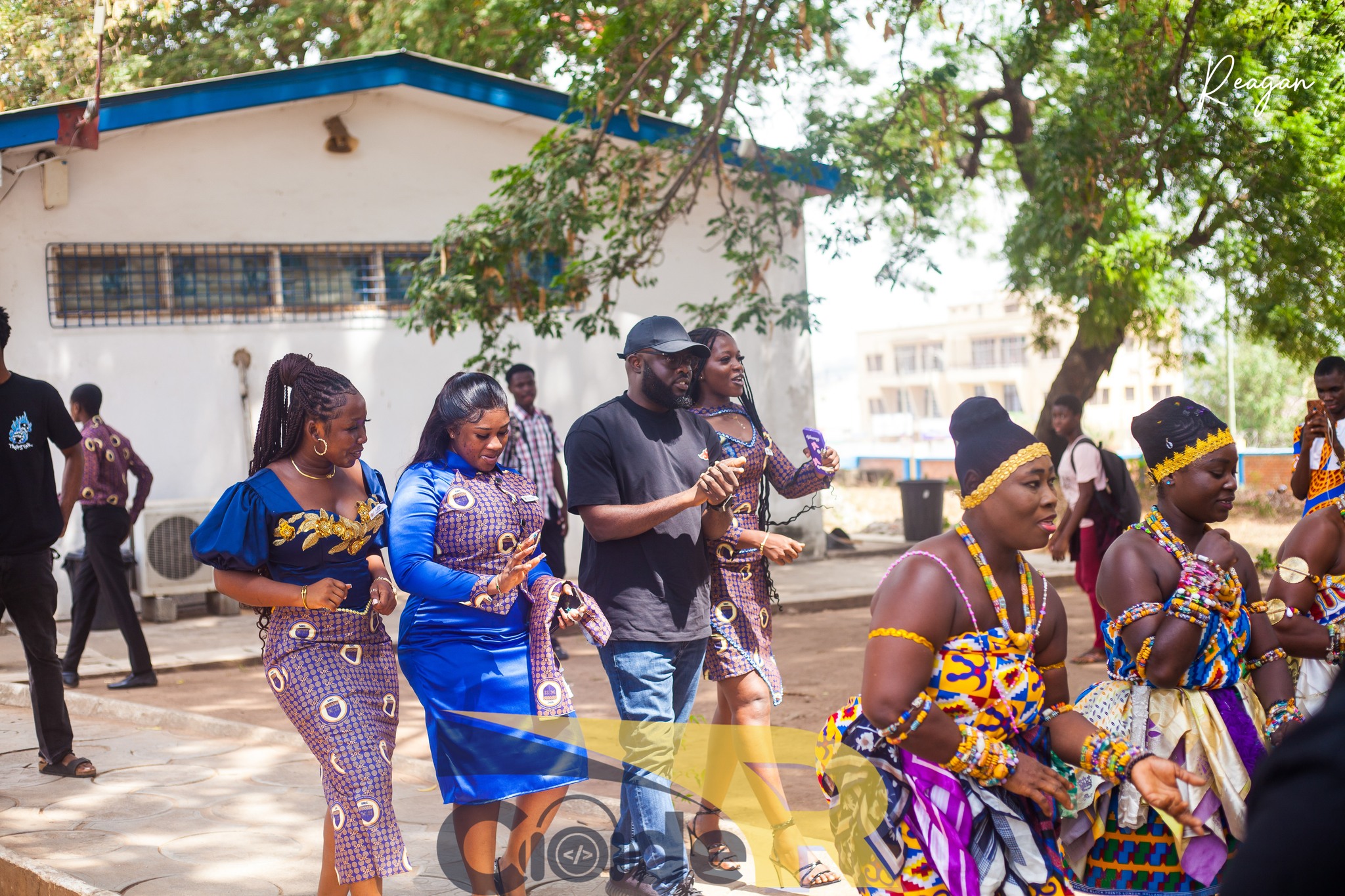Code R | Accra