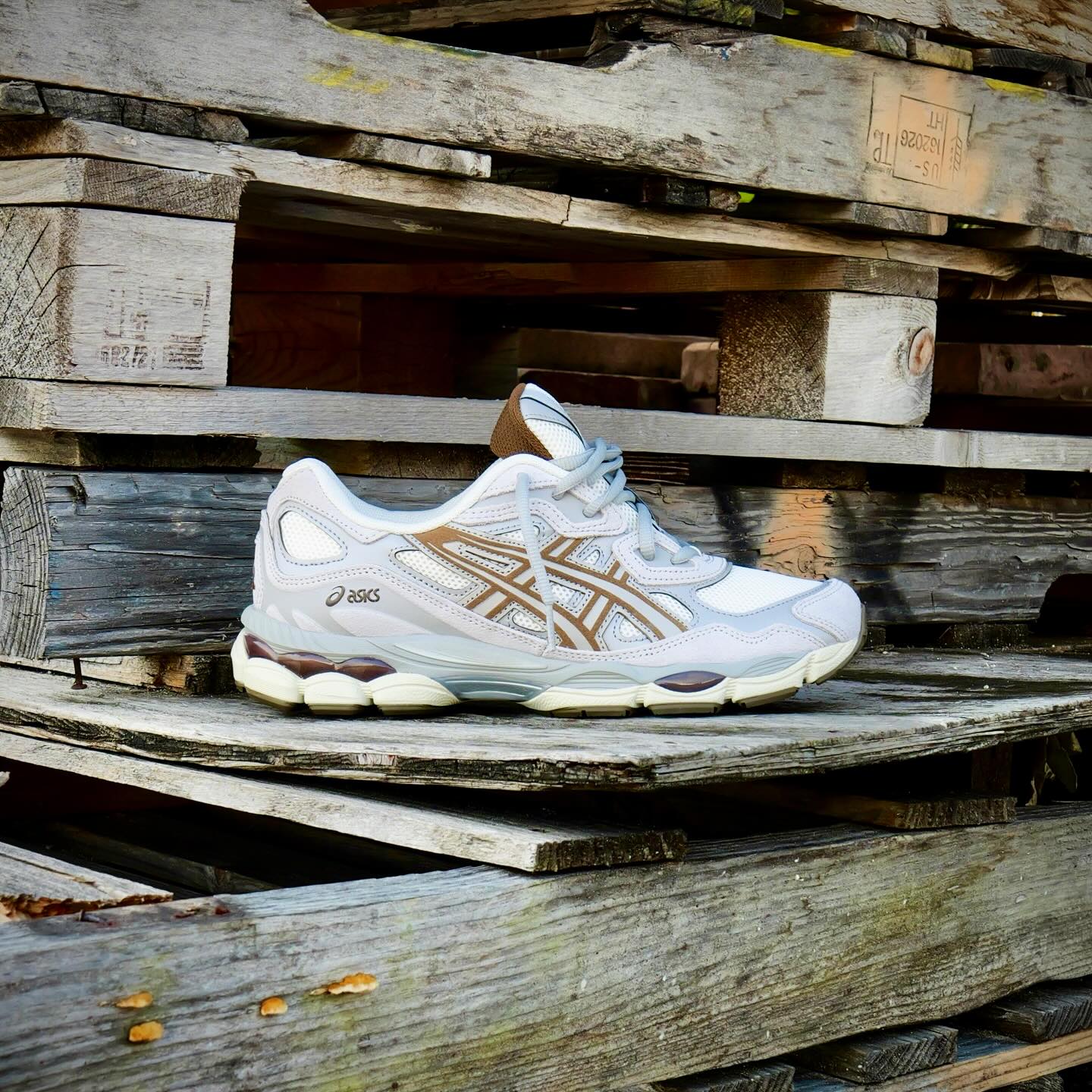 ?? New Arrivals! ASICS Gel-NYC (Cream/Cement Grey) Men SZ 7-14 