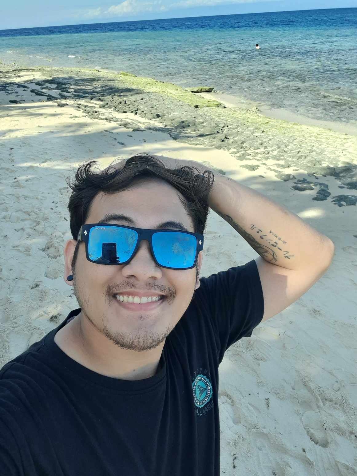Let's Help this Bird Fly Again! #LIKE #SHARE #TAG Banog is the cebuano ...