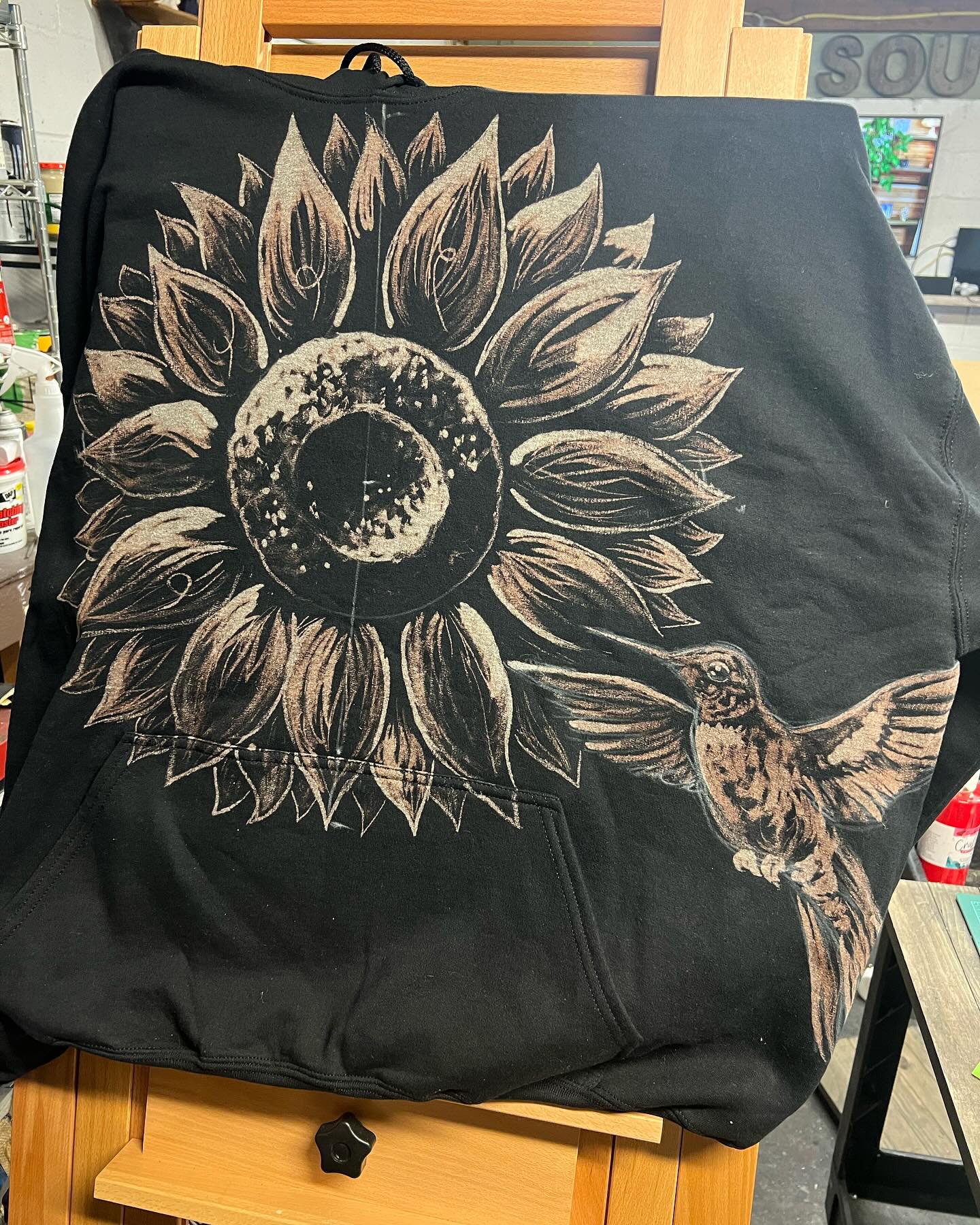 Bleach painted hoodie with a sunflower with hummingbirds ❤️