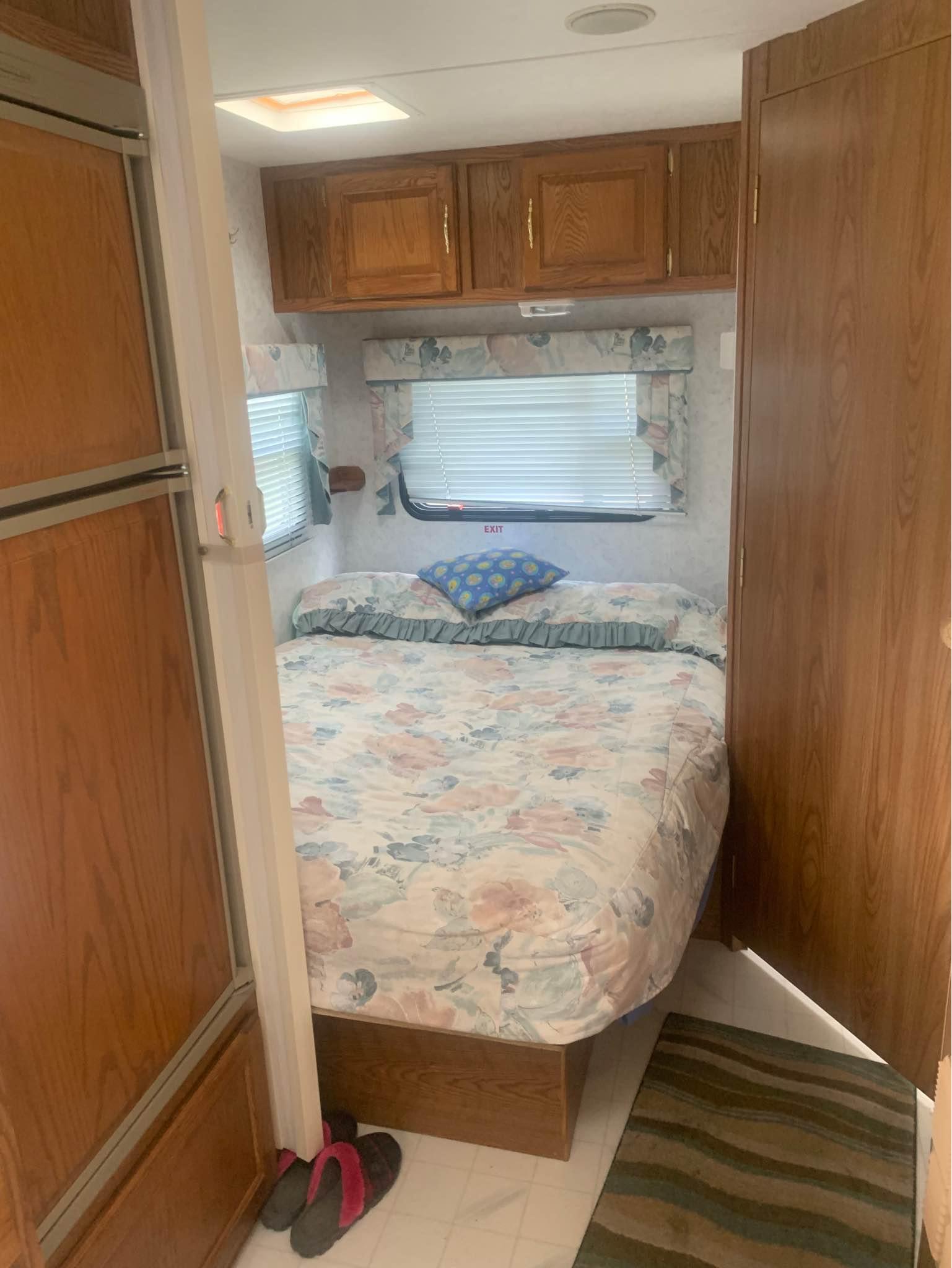 19 ft 1997 Kit companion Travel Trailer. New Deep Cycle Charging cycle ...
