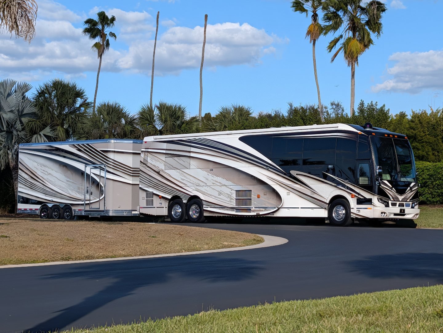 Rare Prevost Liberty Coach and... - Rving with Andrew Steele | Facebook