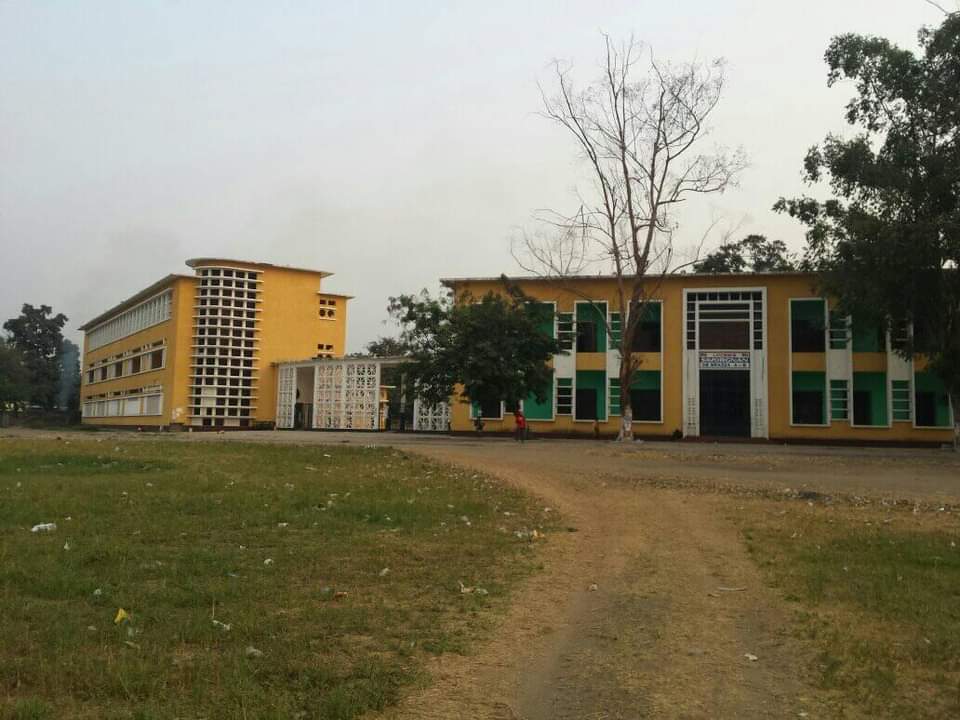Lycée... - Lycée d'Excellence Conventionné de la Révolution