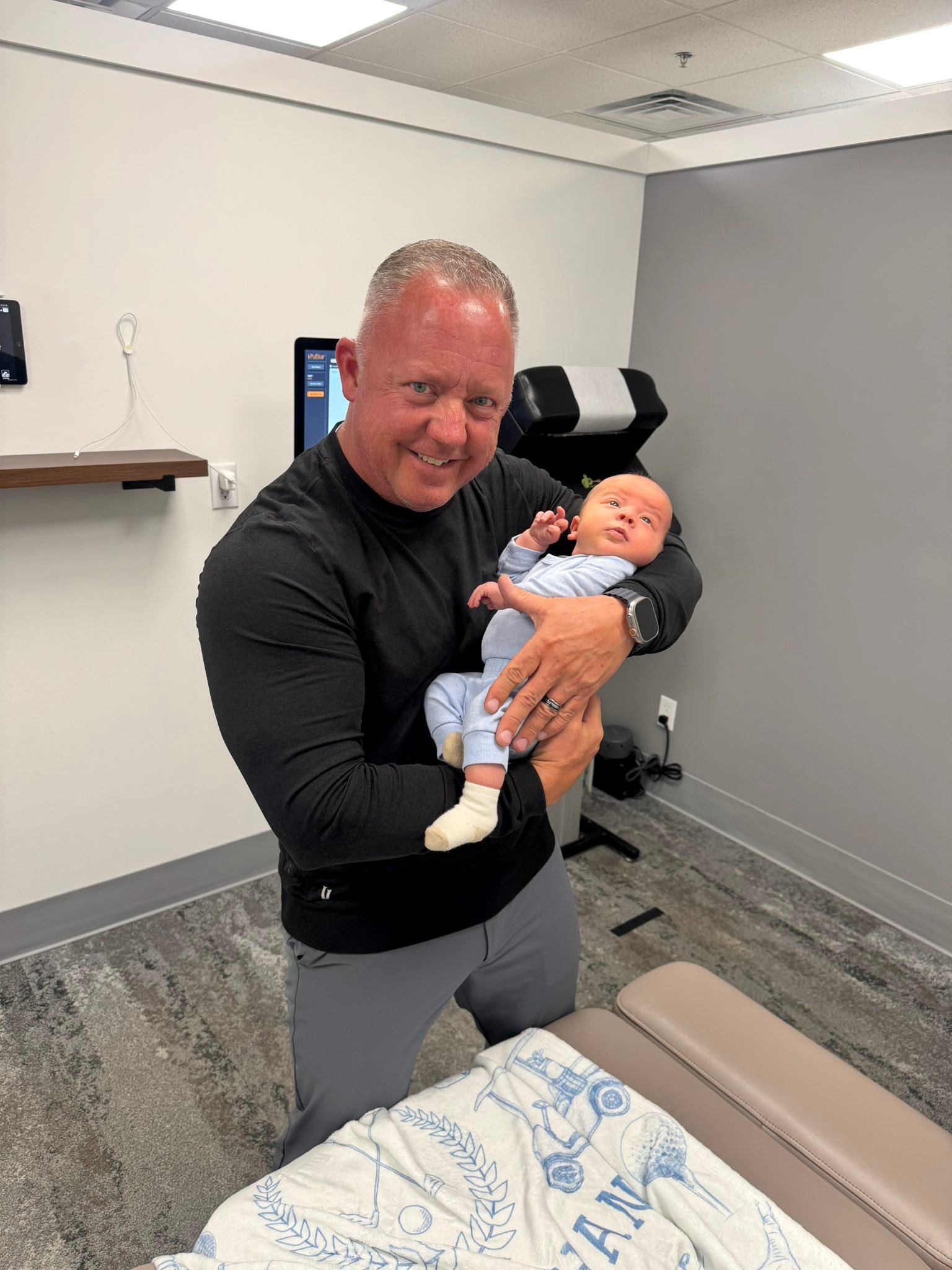 💙 Tiny patient. Big care. 💙 Today... - Smarch Chiropractic | Facebook