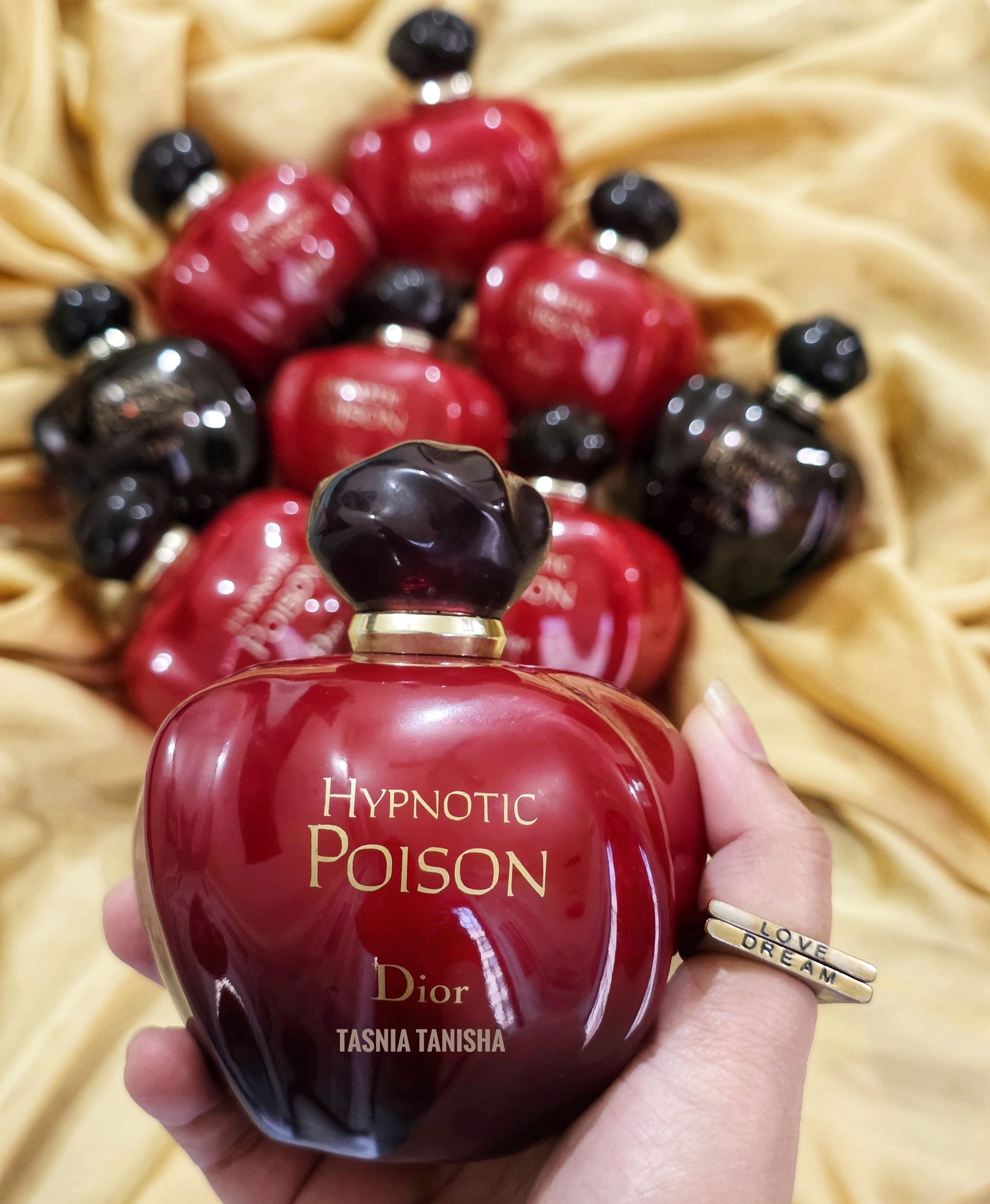 Hypnotic Poison by Dior: Seductive and Mystifying 🖤✨ Top notes
