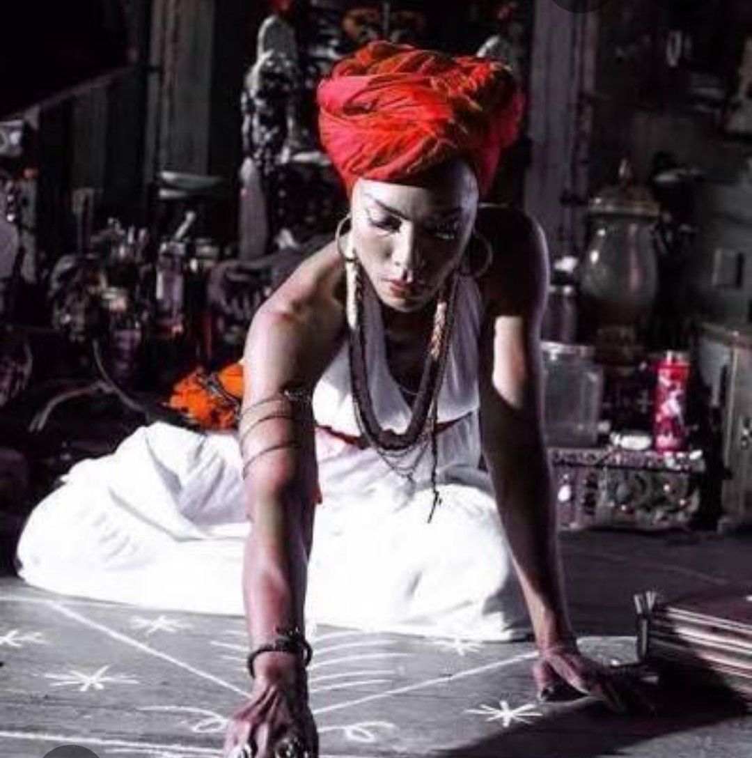 Psychic & Rootworker Embracing Hope