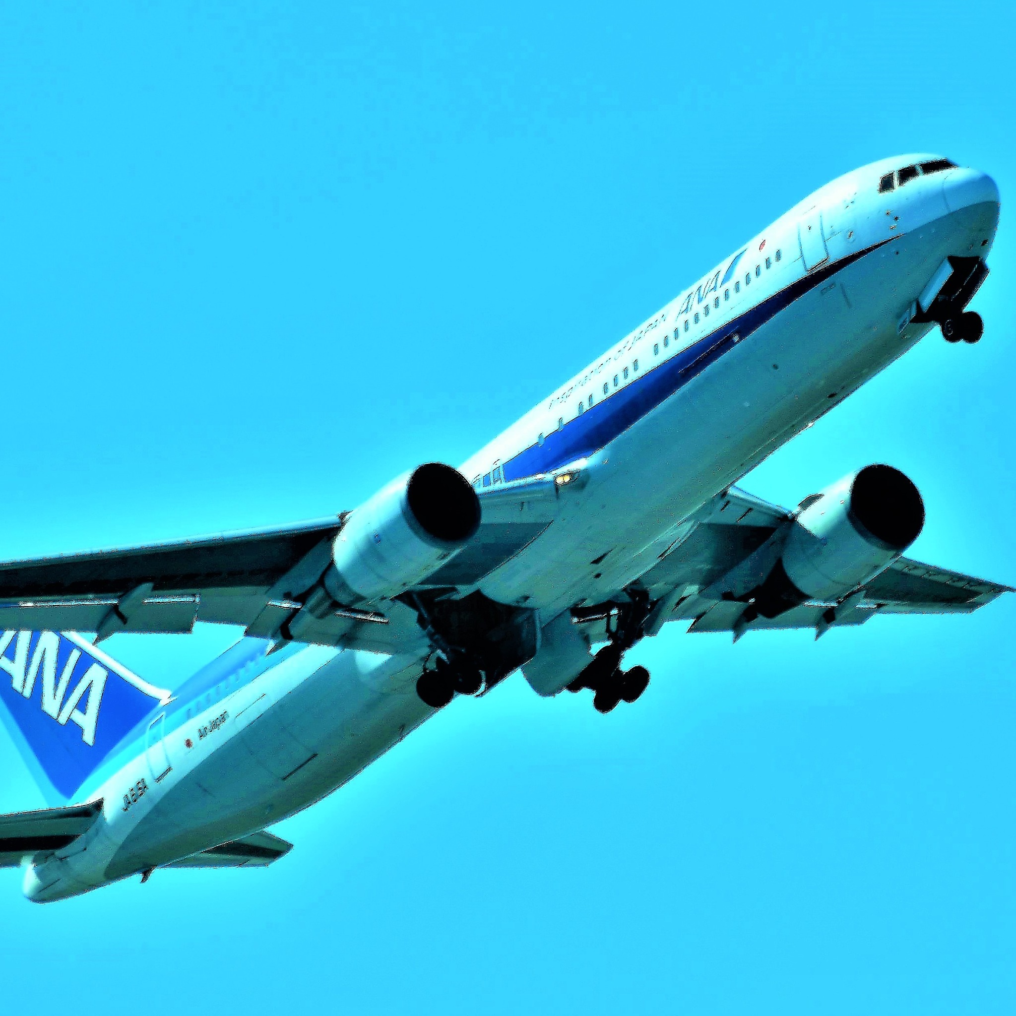 機体記号 「JA138A」 ANA・全日空Airbus A321neo。羽田空港A滑走路。
