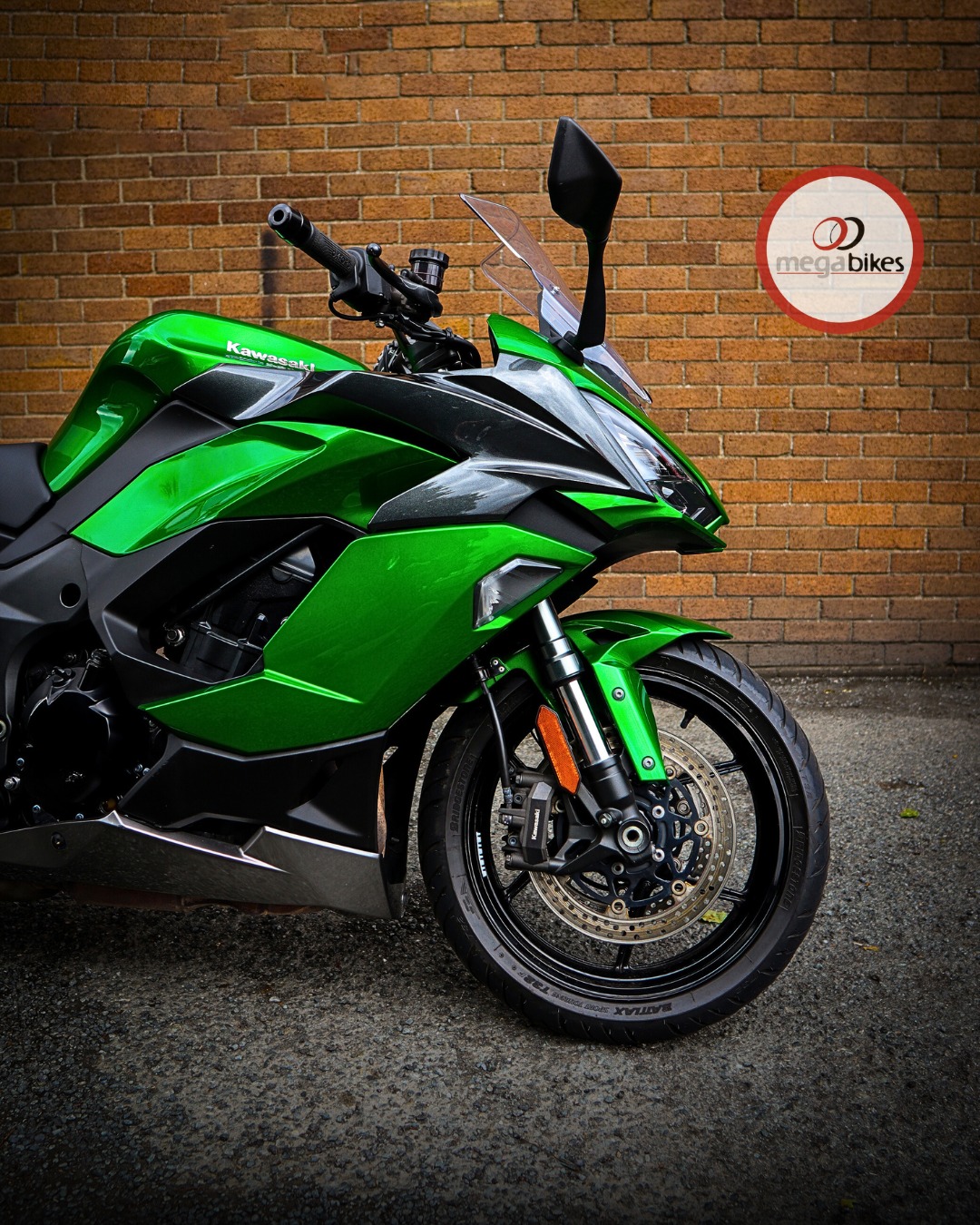 Kawasaki Z1000SX 2020 €12,995 4196kms -GIVI rear rack & top box