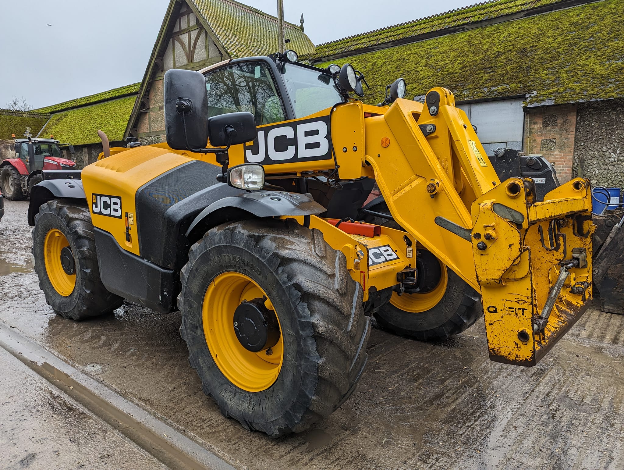 One of our JCB telehandlers is... - Red-Lands Plant Hire | Facebook