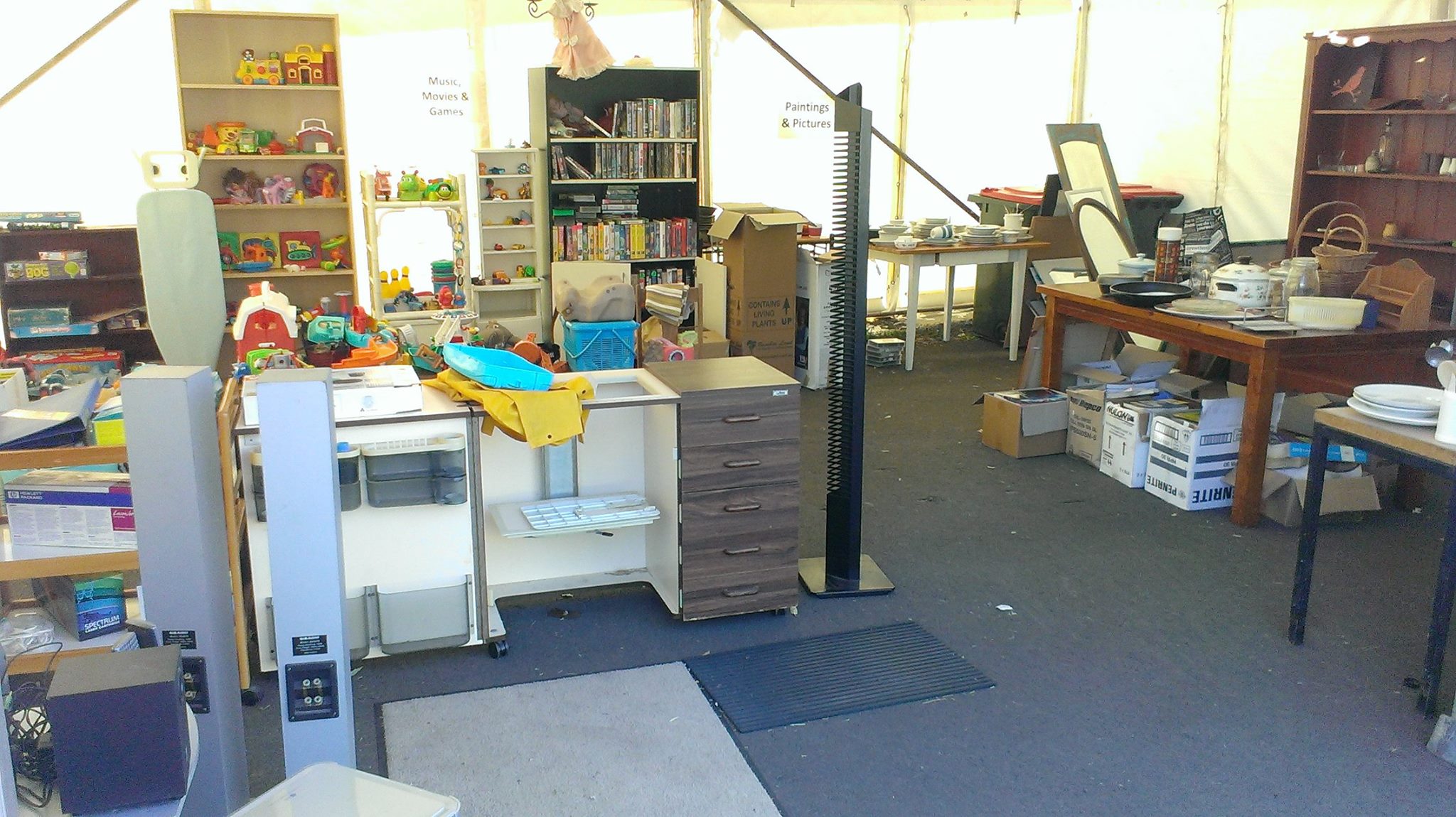 Free Community Sharing Tables