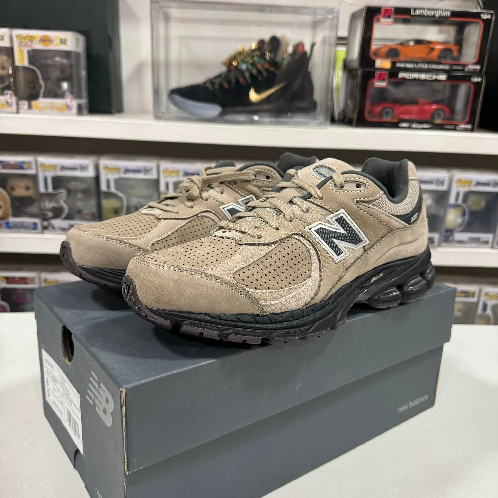 New balance 1906D Black gray Size: US 8 Excellent condition no 