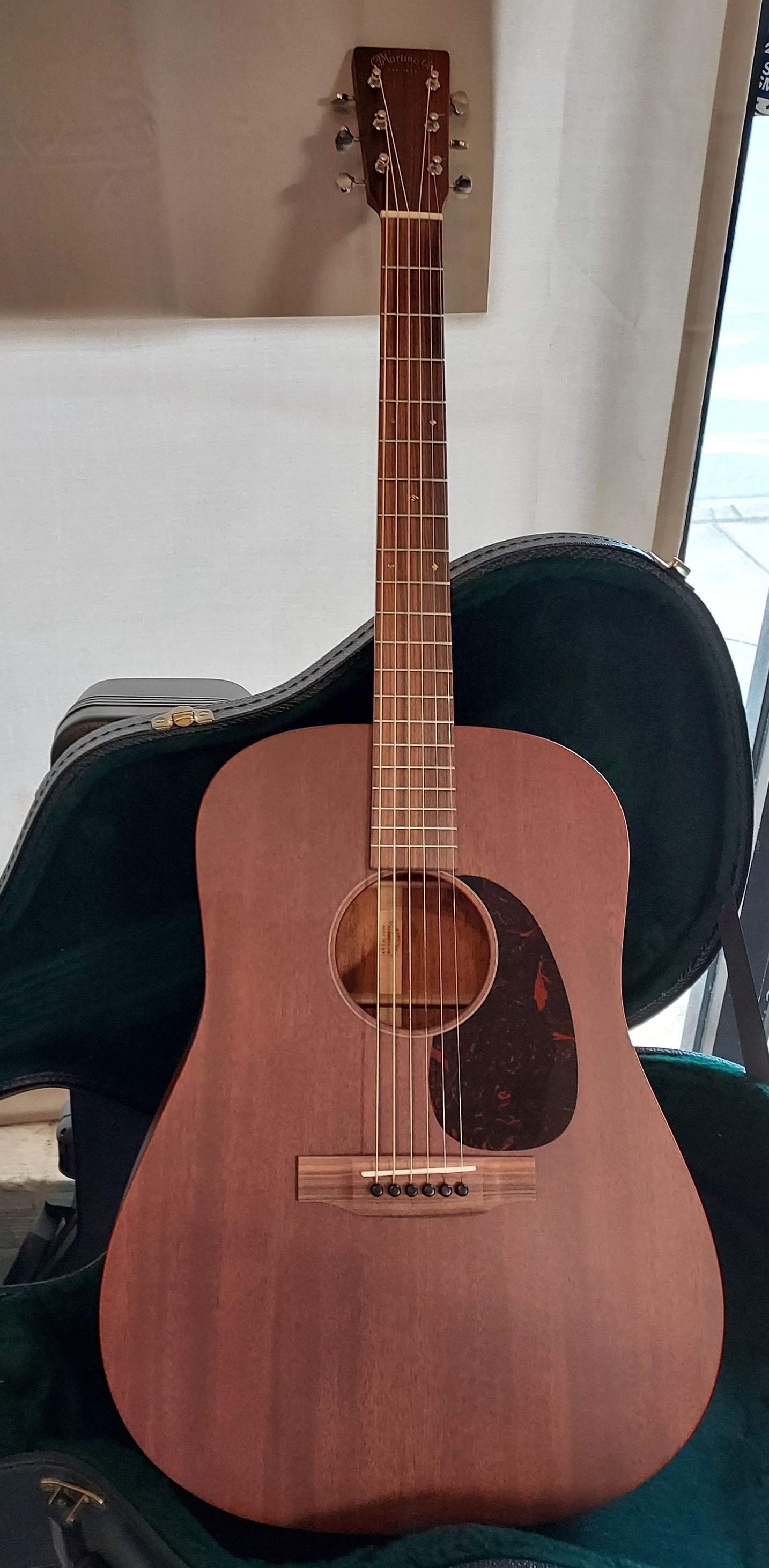 Martin D-15M should come with hard shell case