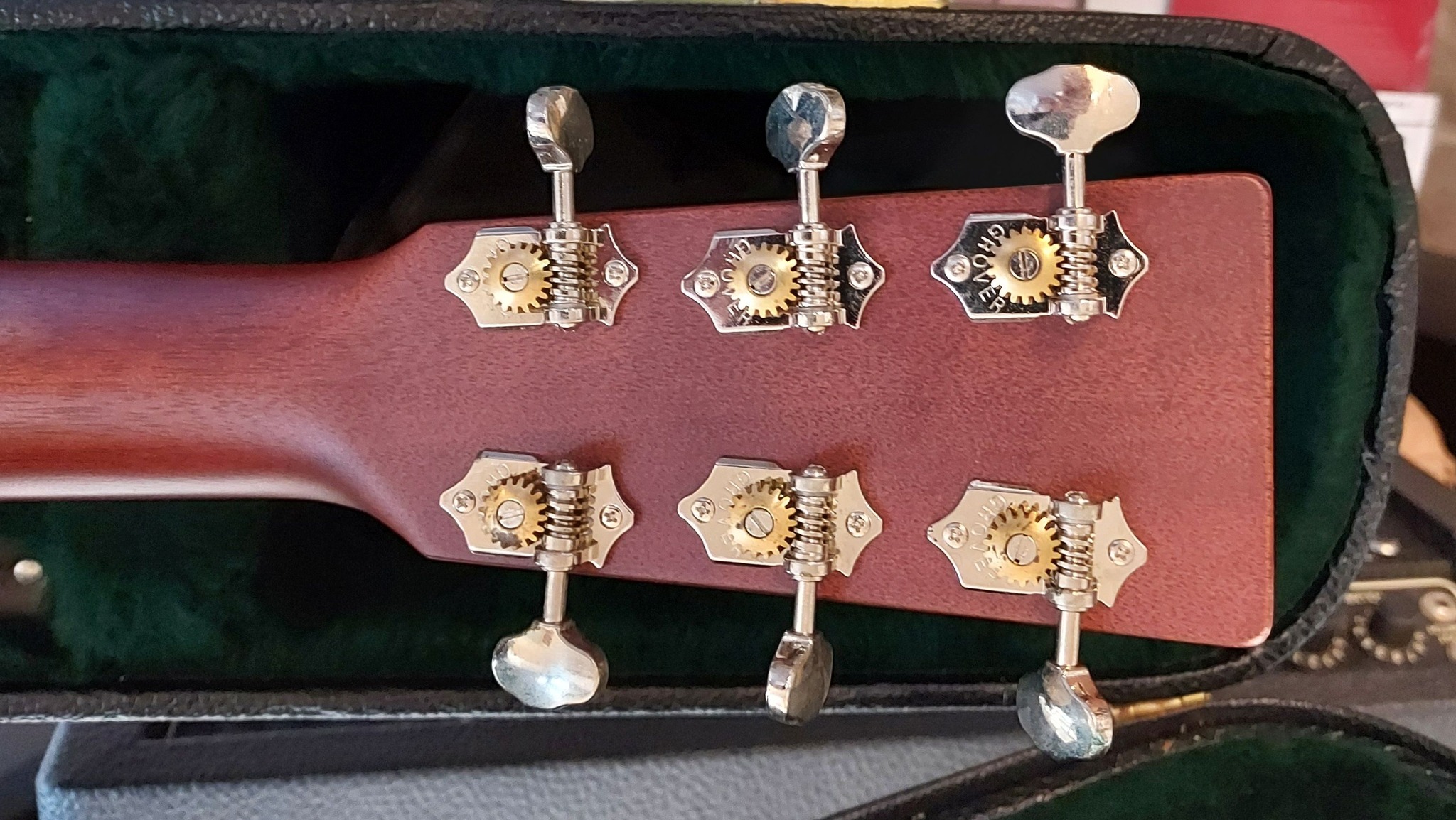 Martin D-15M should come with hard shell case