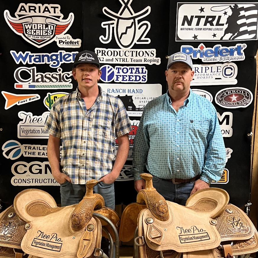 Holiday Bash Tree Pro #8.5... - JX2 and NTRL Team Roping