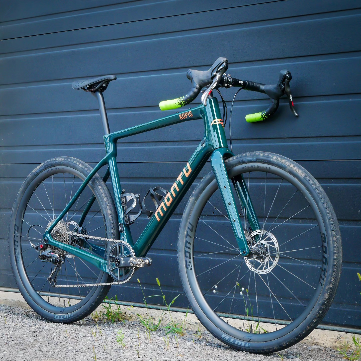 gravel bikes mit shimano grx JUST JB04 BIKE GRX-610/820 1x12 oder 2x12 Sch Farbe:blau (saturn blue matt) From gravel and mud RTR BIKES Brutus Bike Fuji Nevada 27.5 1.5 Mountain Bike Trail Bike Red 650b