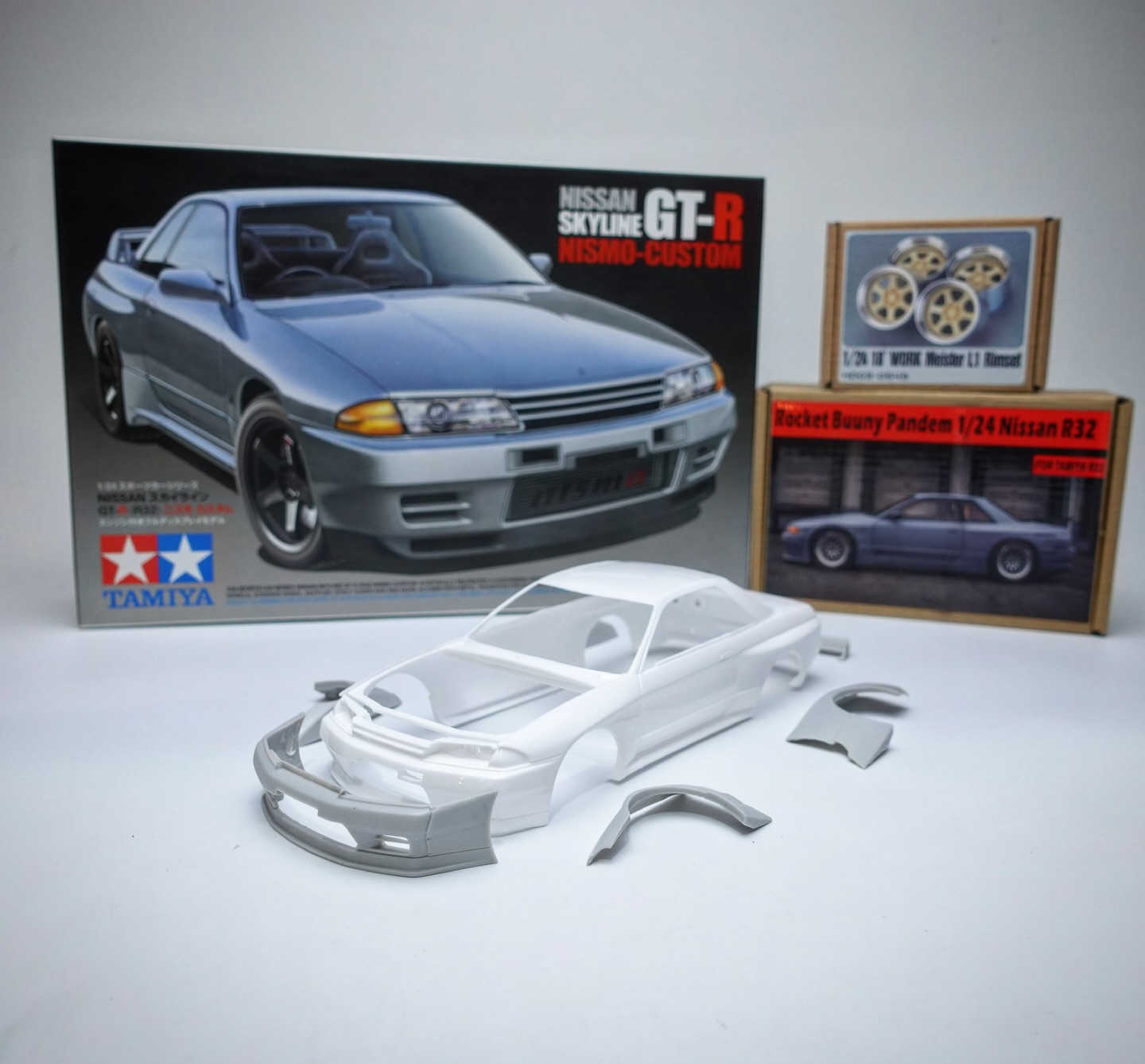 タミヤ 完成品 1/24 スカイライン GTR R32 パンデム ロケバニ My new project, Pandem Rocket Bunny R32 GT-R. 🙌 Watch this build