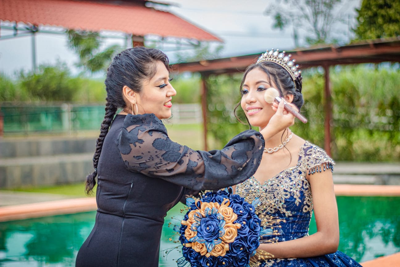 May Ramirez Makeup Artist | Motzorongo