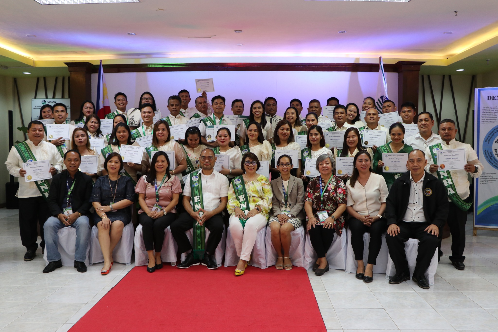 DENR Caraga - 𝟑𝟗 𝐃𝐄𝐍𝐑 𝐂𝐚𝐫𝐚𝐠𝐚 𝐞𝐦𝐩𝐥𝐨𝐲𝐞𝐞𝐬 𝐠𝐫𝐚𝐝𝐮𝐚𝐭𝐞 𝐟𝐫𝐨𝐦 𝐄𝐍𝐑... | Facebook