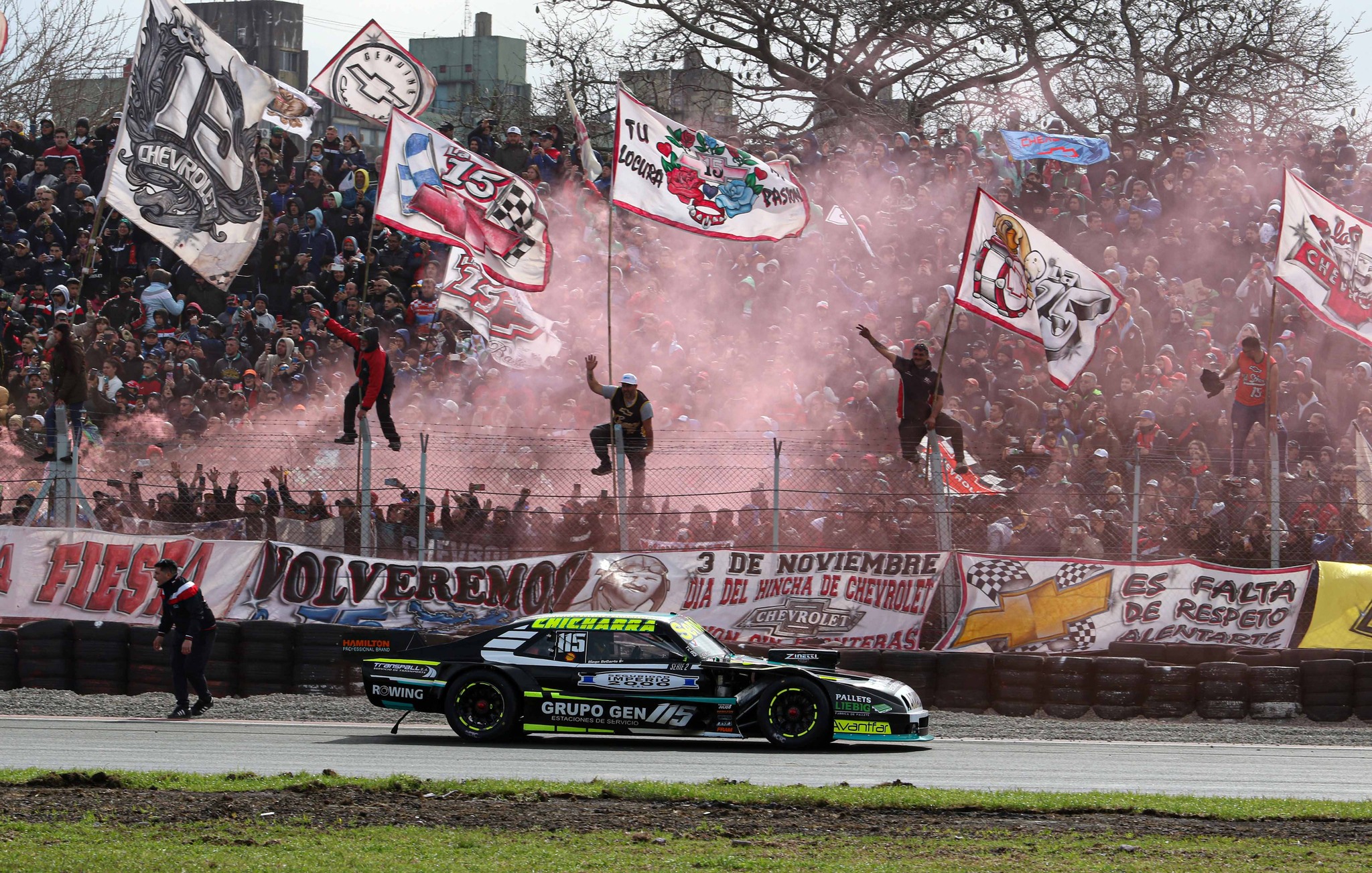Pilotos - 24 HS DE LE MANS - Restan 12h20min Luis Perez Companc se ...