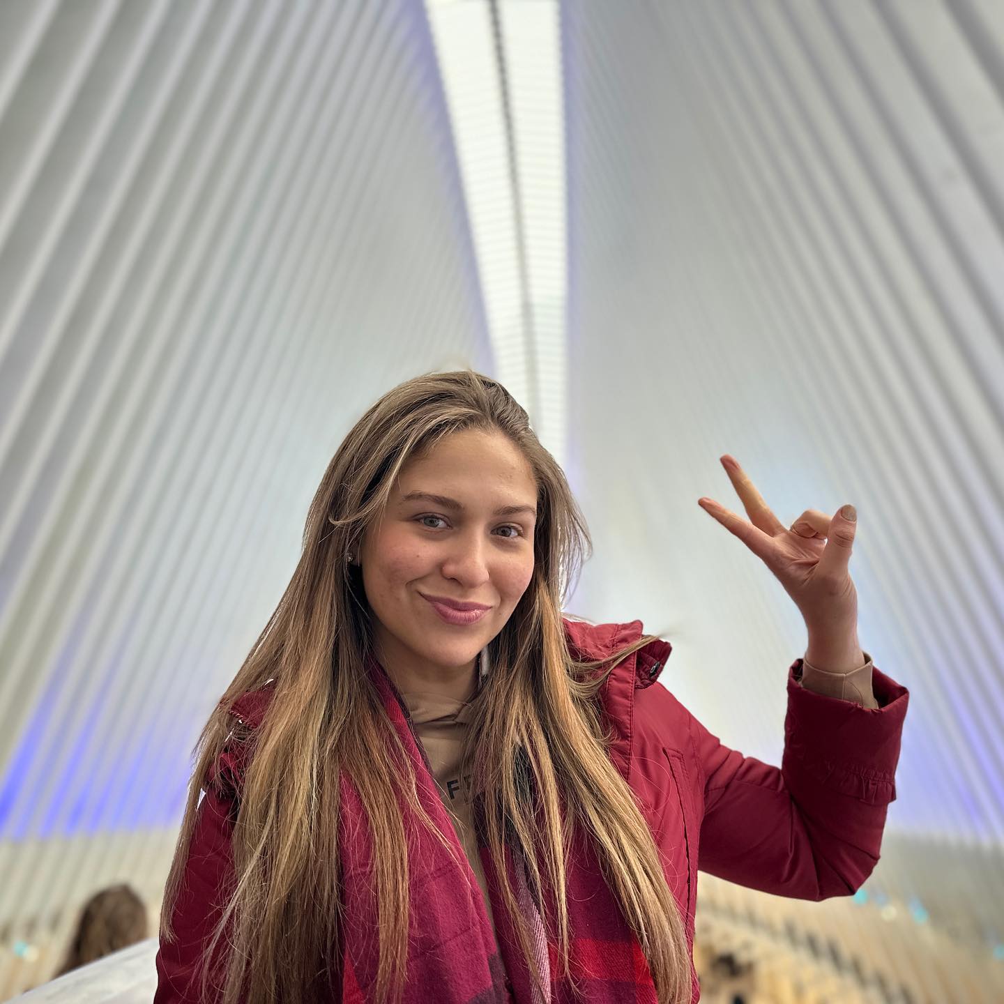 Genesis Rivas / Locutora