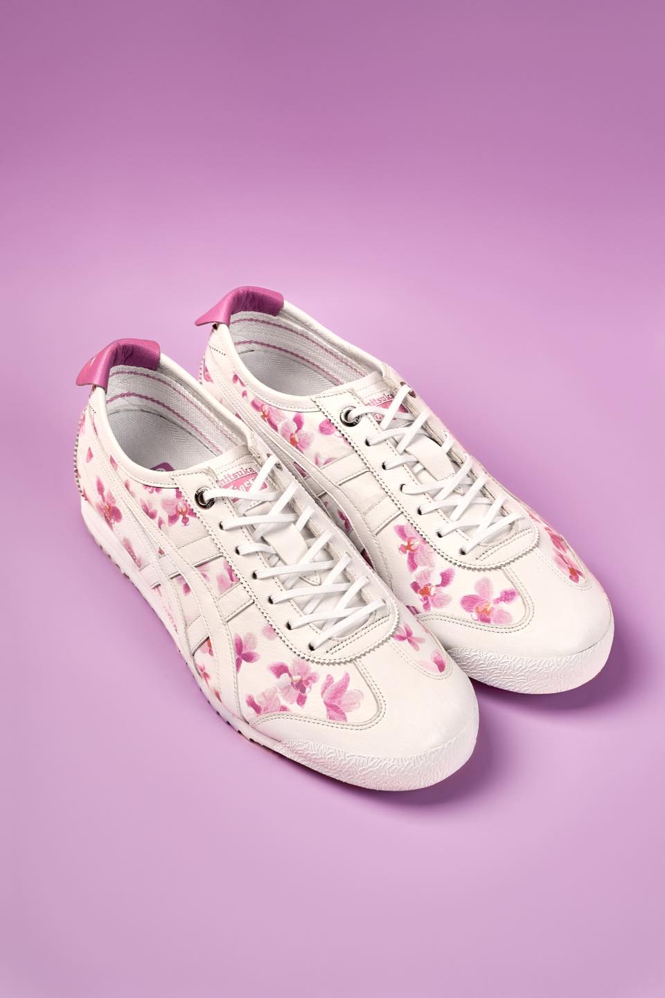 Onitsuka Tiger has launched a Singapore-exclusive MEXICO 66 SD in