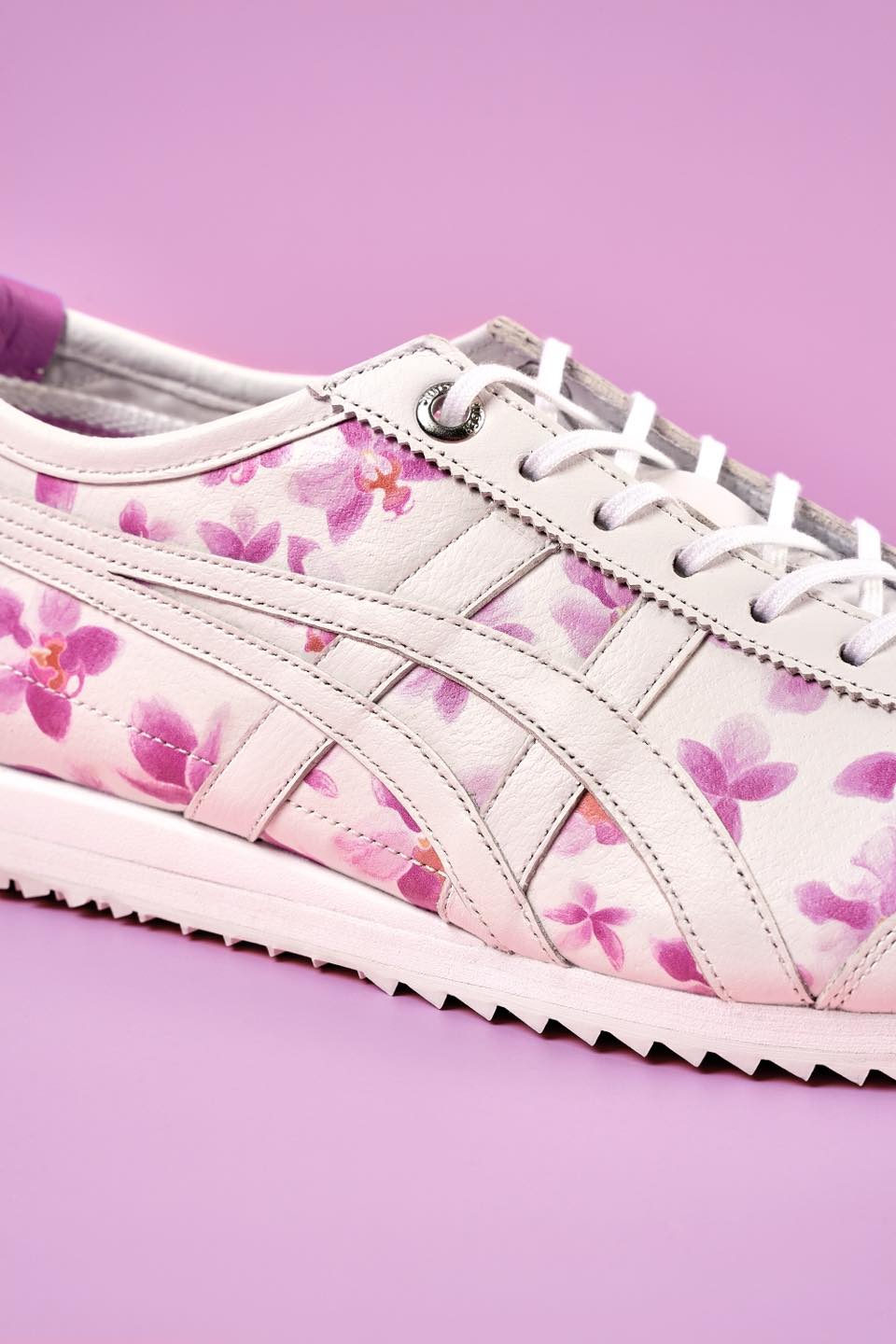Onitsuka Tiger has launched a Singapore-exclusive MEXICO 66 SD in