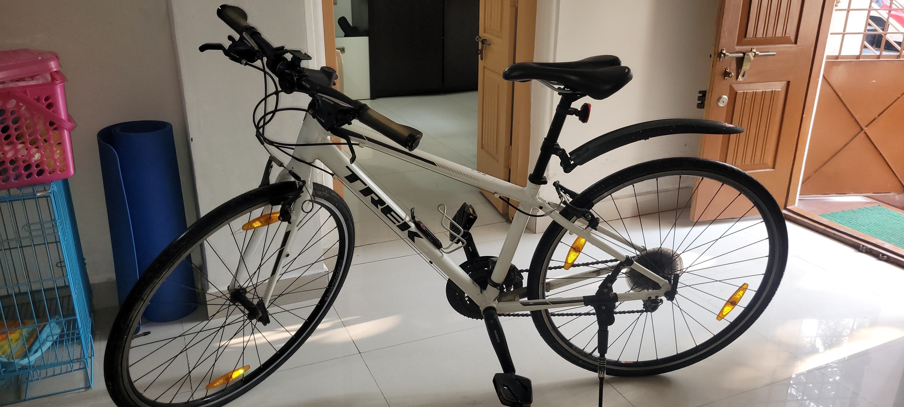hyper bicycles electric bicycle 700c mid-drive E-Ride City Bike Blue mounted controller with a Color:Black Gold Orange - 09 Hello Kitty Flowers Black subseries:Abu_Garcia_Max_Digital_Line_Counter