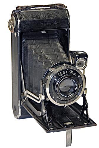 Testing a 1932 Zeiss Ikonta 520/2 camera