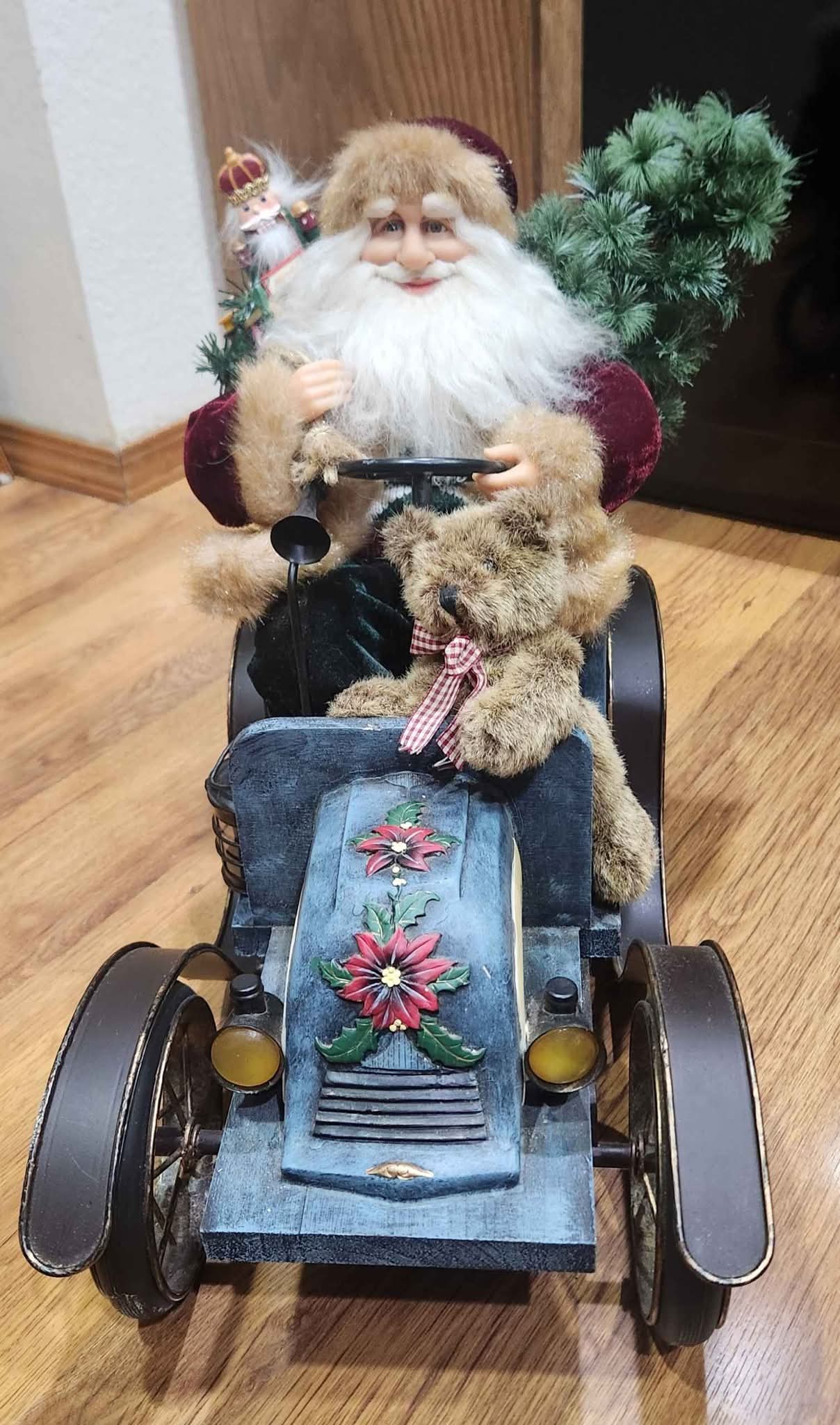 Kirkland Signature brand, Santa in car centerpiece, it's a