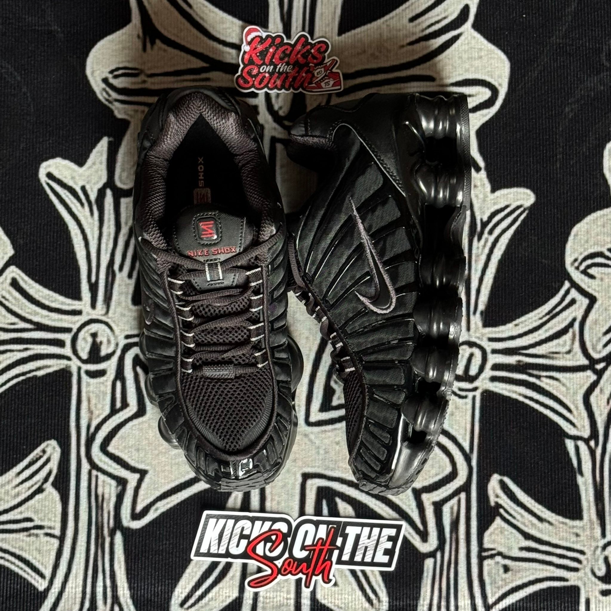 NIKE SHOX TL “TRIPLE BLACK”♠️♠️♠️ ₱1,999 ONLY AVAILABLE FOR 