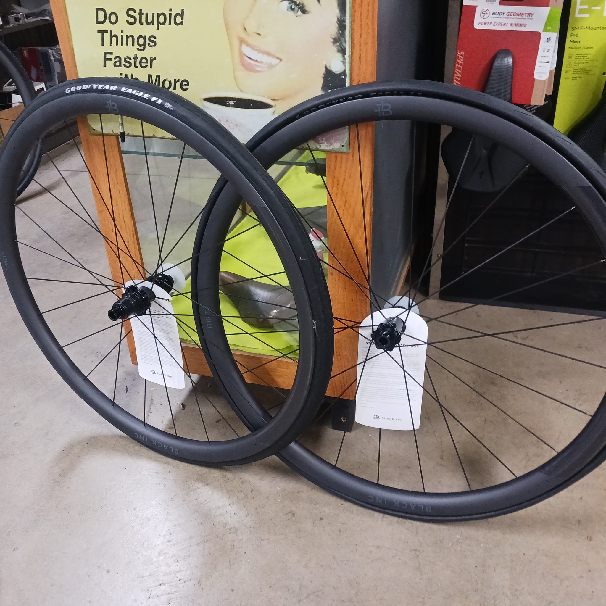 BLACK INC FORTY FIVE TEAM EDITION DISC #sangfahbicycle #blackinc