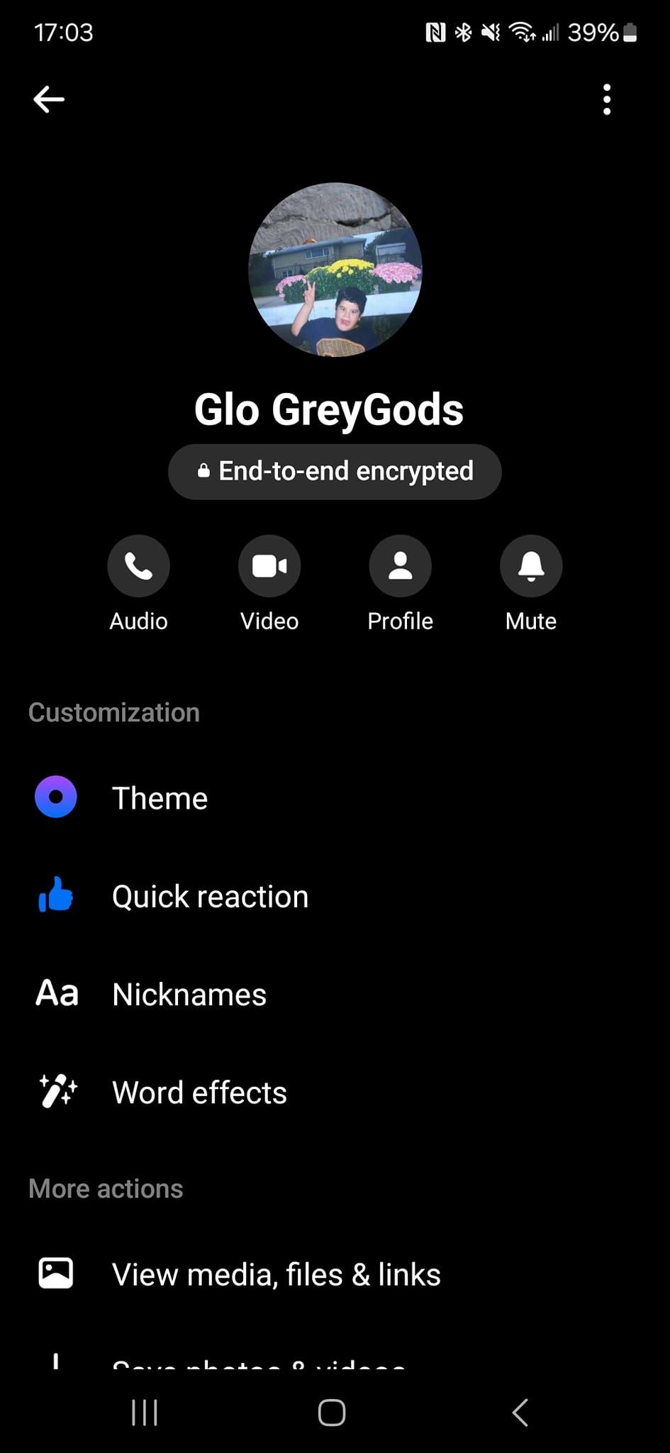 Scammer alert : Be aware of buying anything from this guy he never