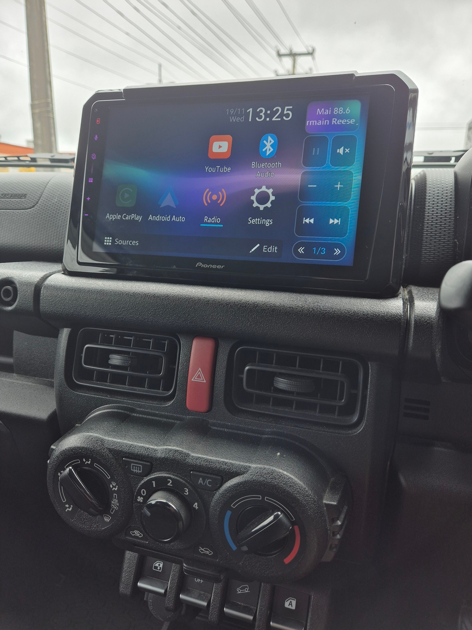SUZUKI JIMNY equipped with a Pioneer 9-inch Apple CarPlay and 