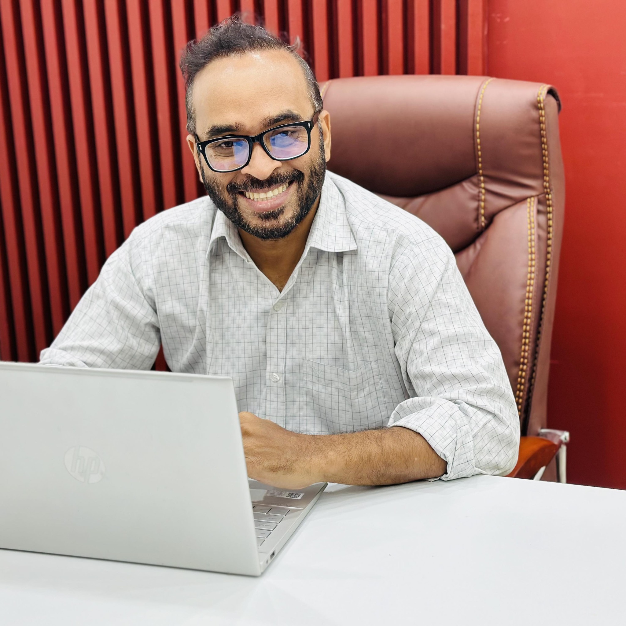 Associate Prof Dr M Farhad... - Associate Prof Dr M Farhad