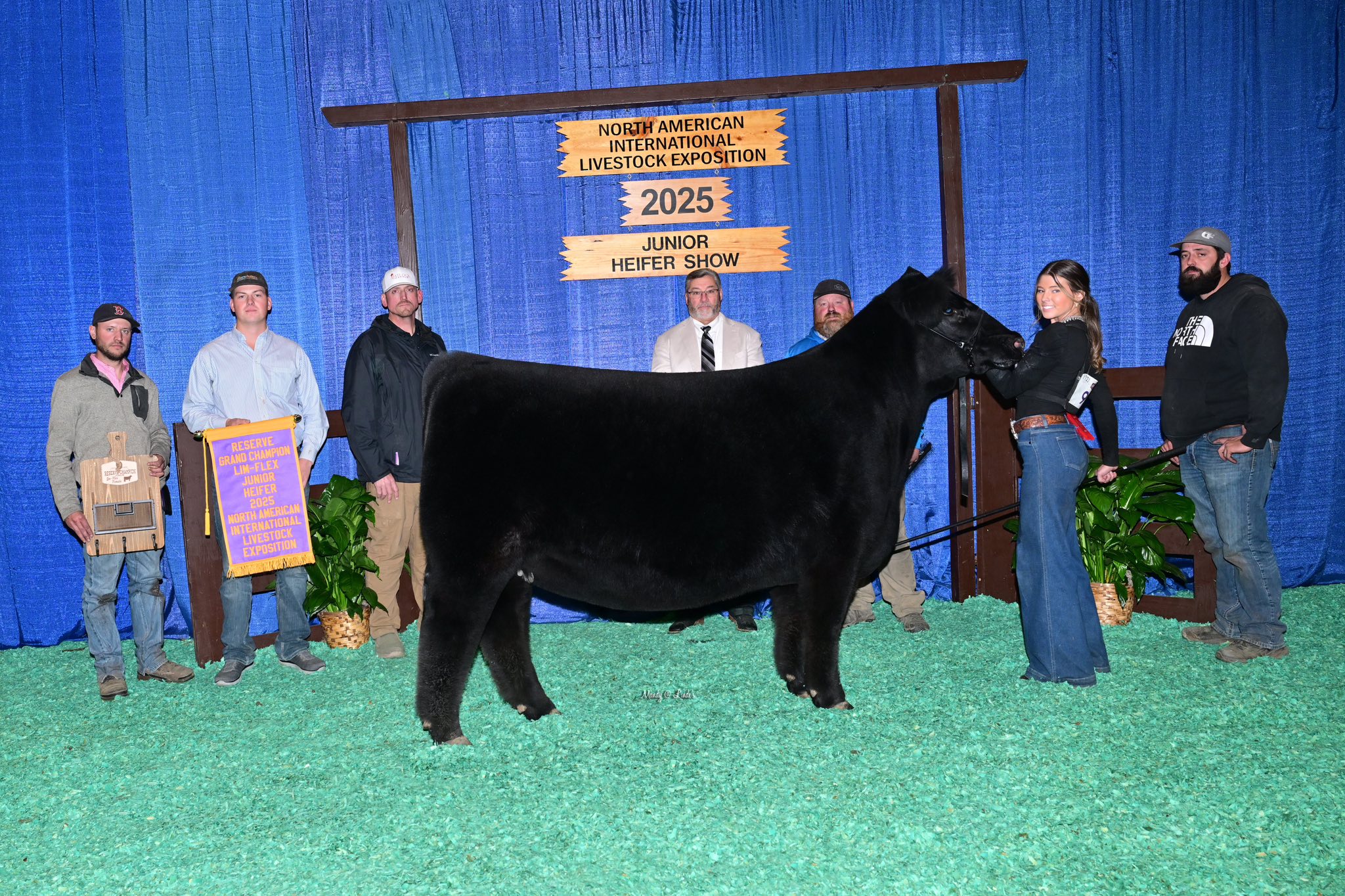 Van Roekel Custom Calving ET Center | Alvord IA