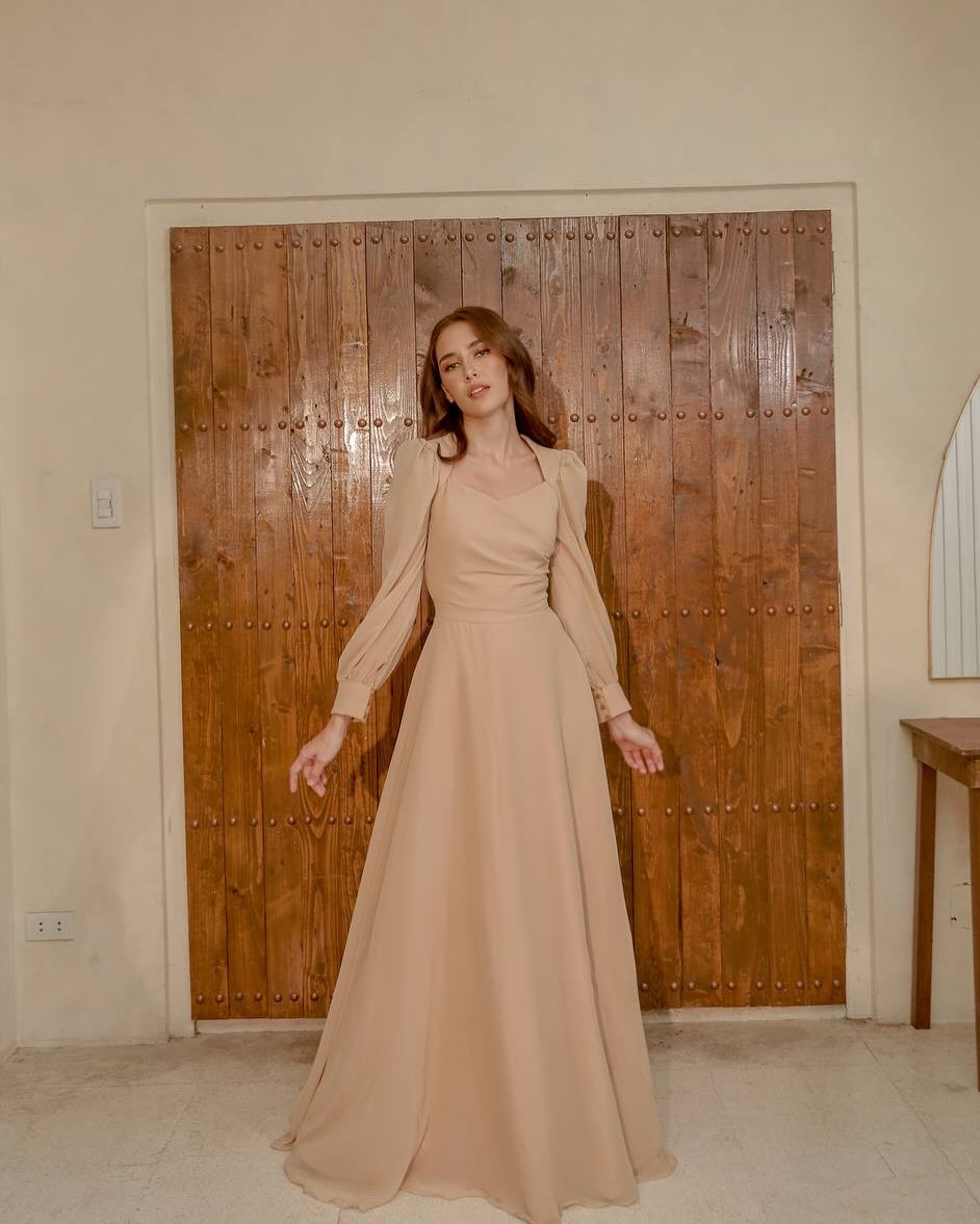 Beige/nude gowns prove that neutral colors aren't boring. It's simple yet effortlessly stylish! This color is best paired with earth tones/minimal jewelries. • Lorraine Gown • Iris Gown • Vanessa Gown