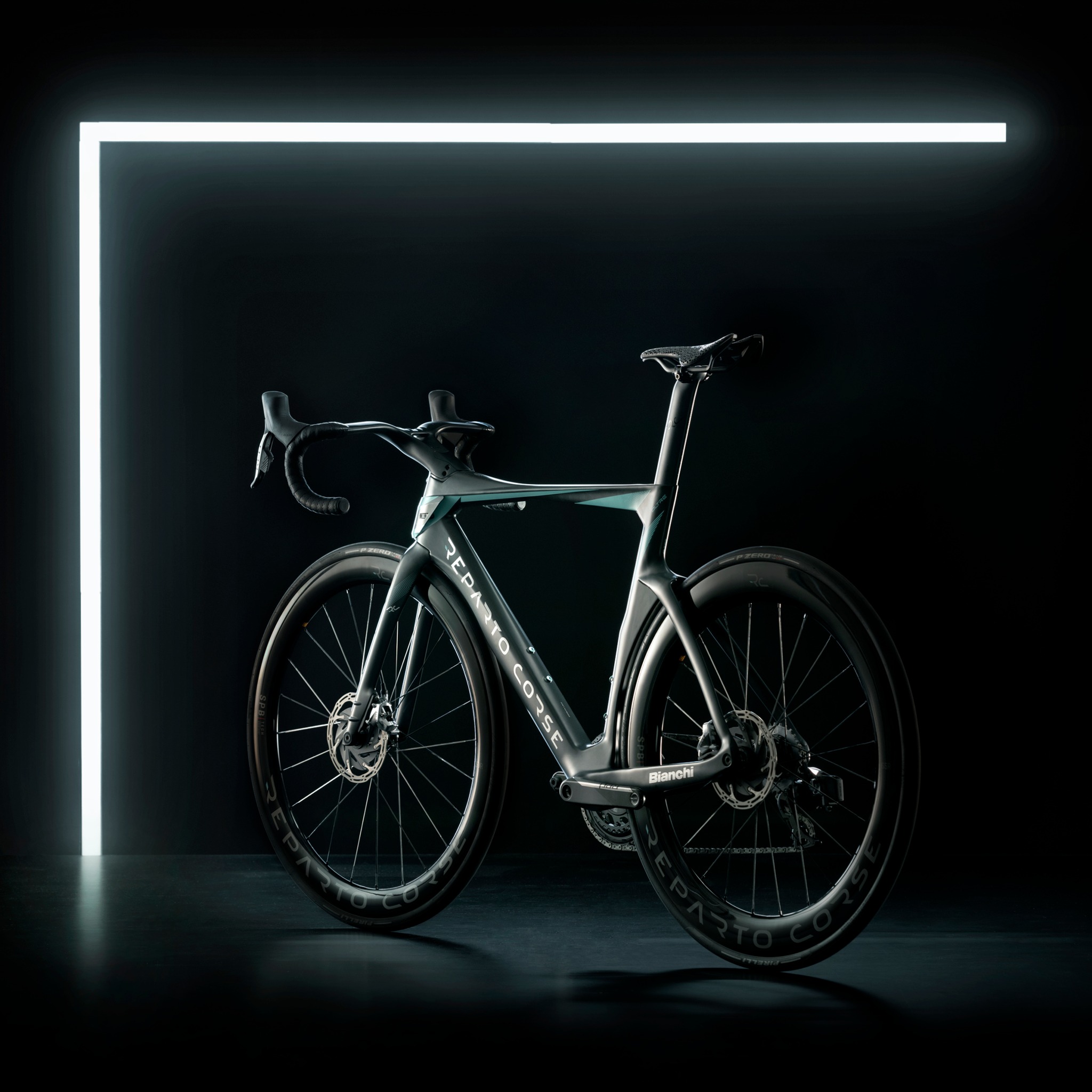 From where you rest your hands to where you sit, the Oltre RC uses