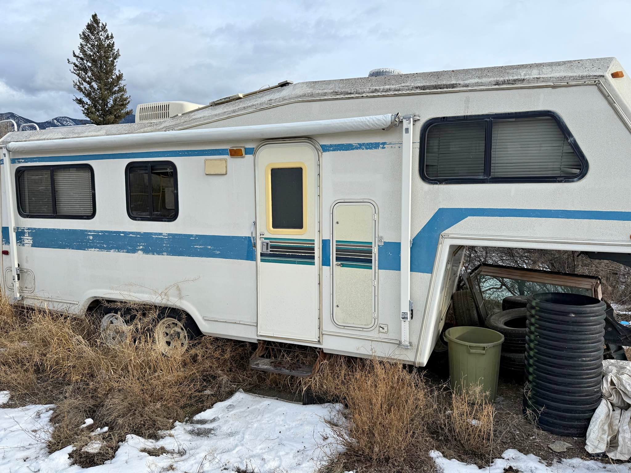 Selling a 1995 Kodiak camper, - RVs & Campers - Invermere | Facebook ...