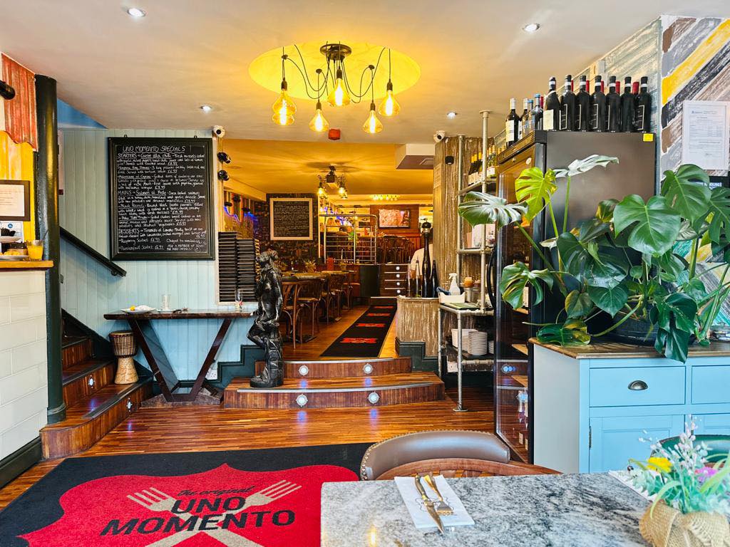 3 Rivers Bar & Coffee... - 3 Rivers Bar & Coffee Lounge